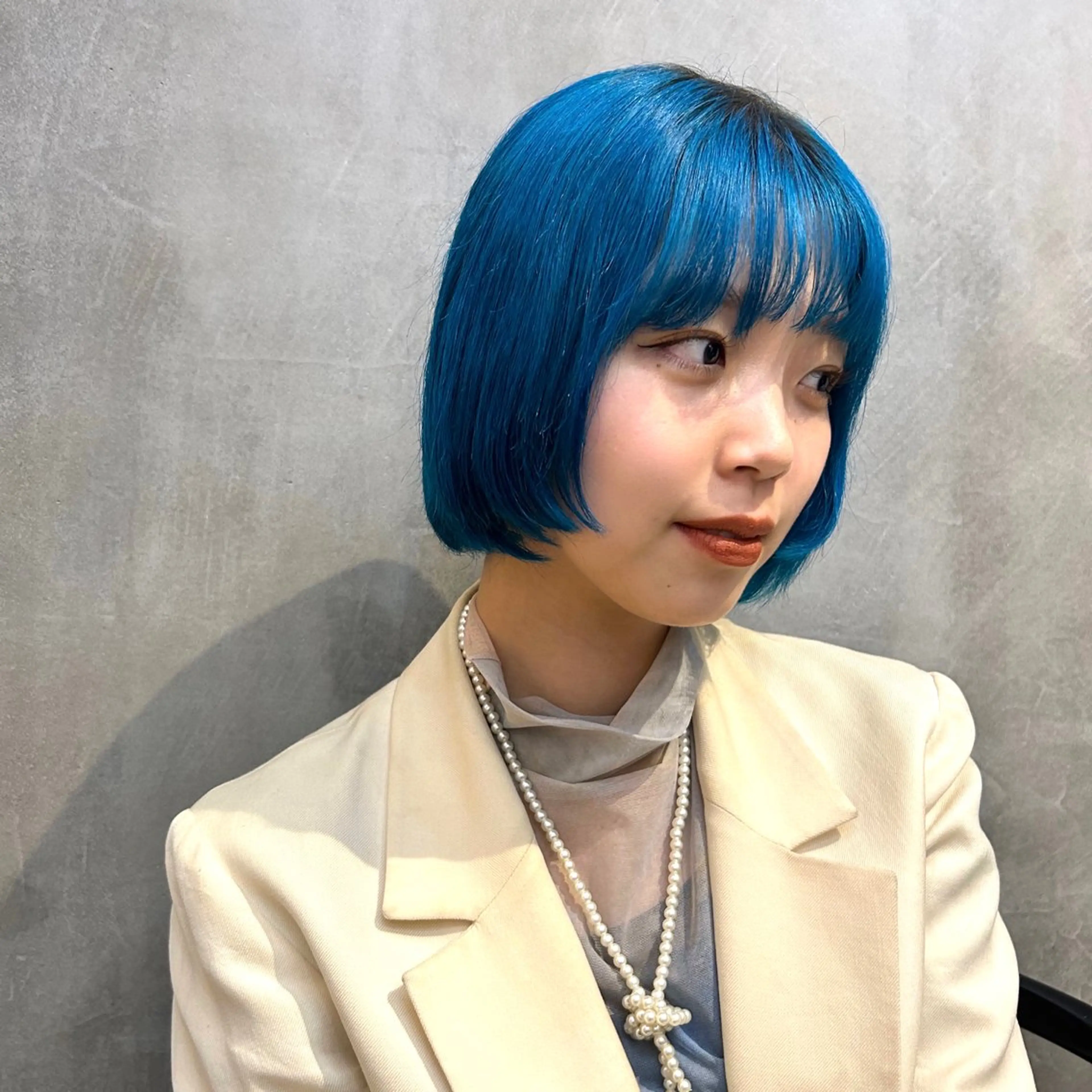 ミディアム カラー カット ヘアカラー écouter所属・ジェンダーレスカット ハイトーン/カイセイのヘアスタイル
