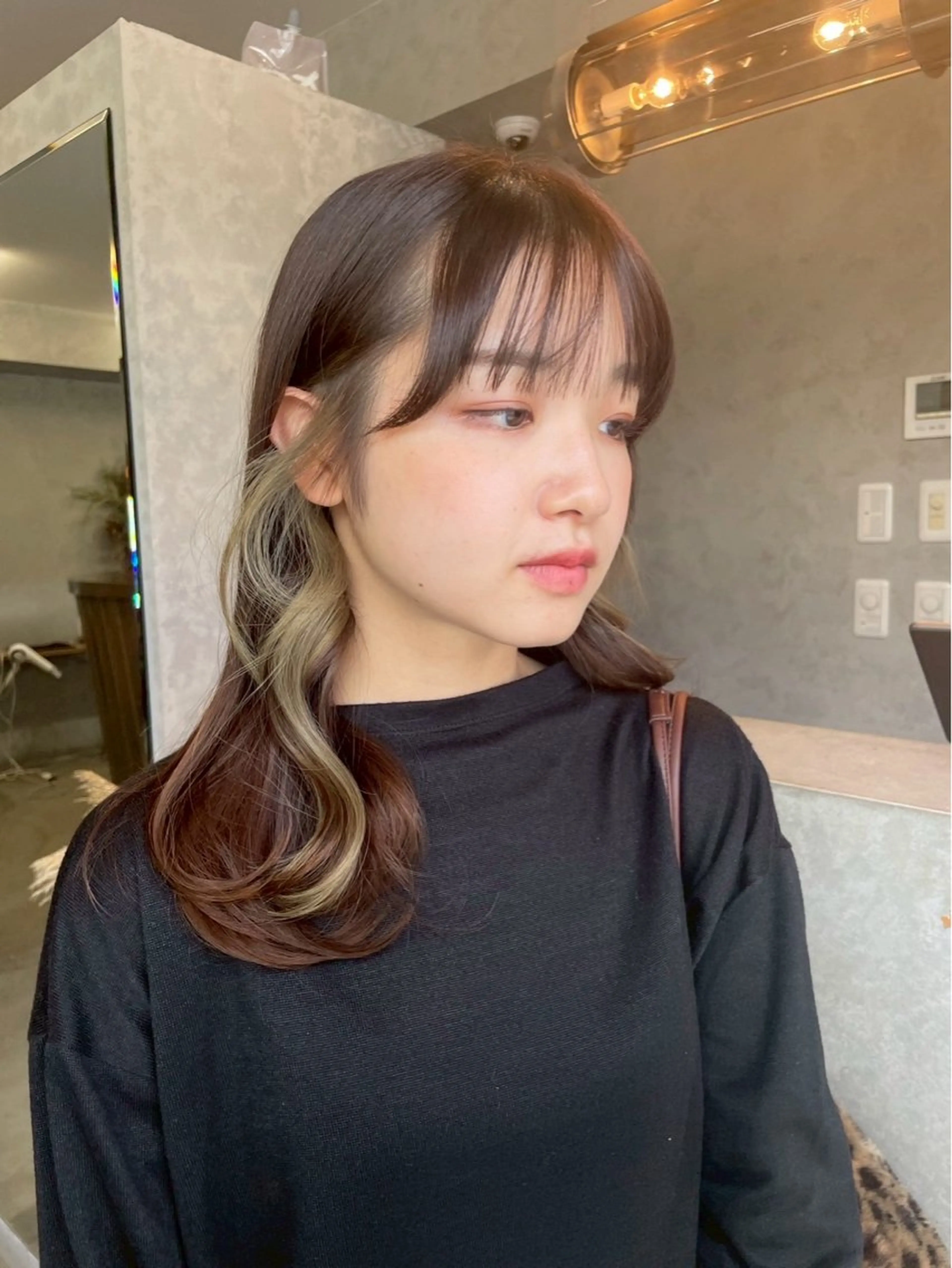 インナーカラー【ブリーチ＋ワンカラー】の写真
