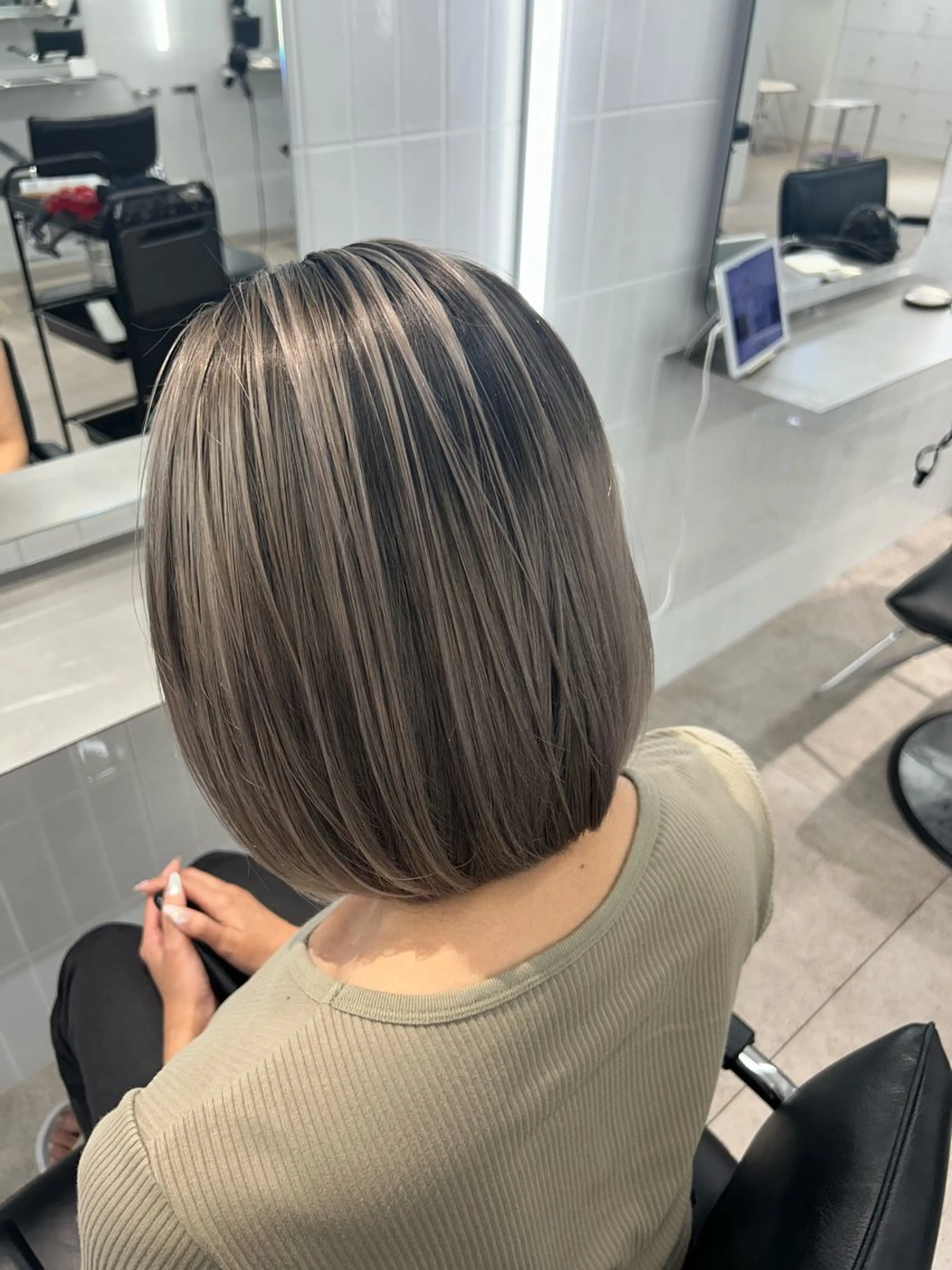 ショート カラー onyx所属・表参道/ハイライト・ バレイヤージュのヘアスタイル