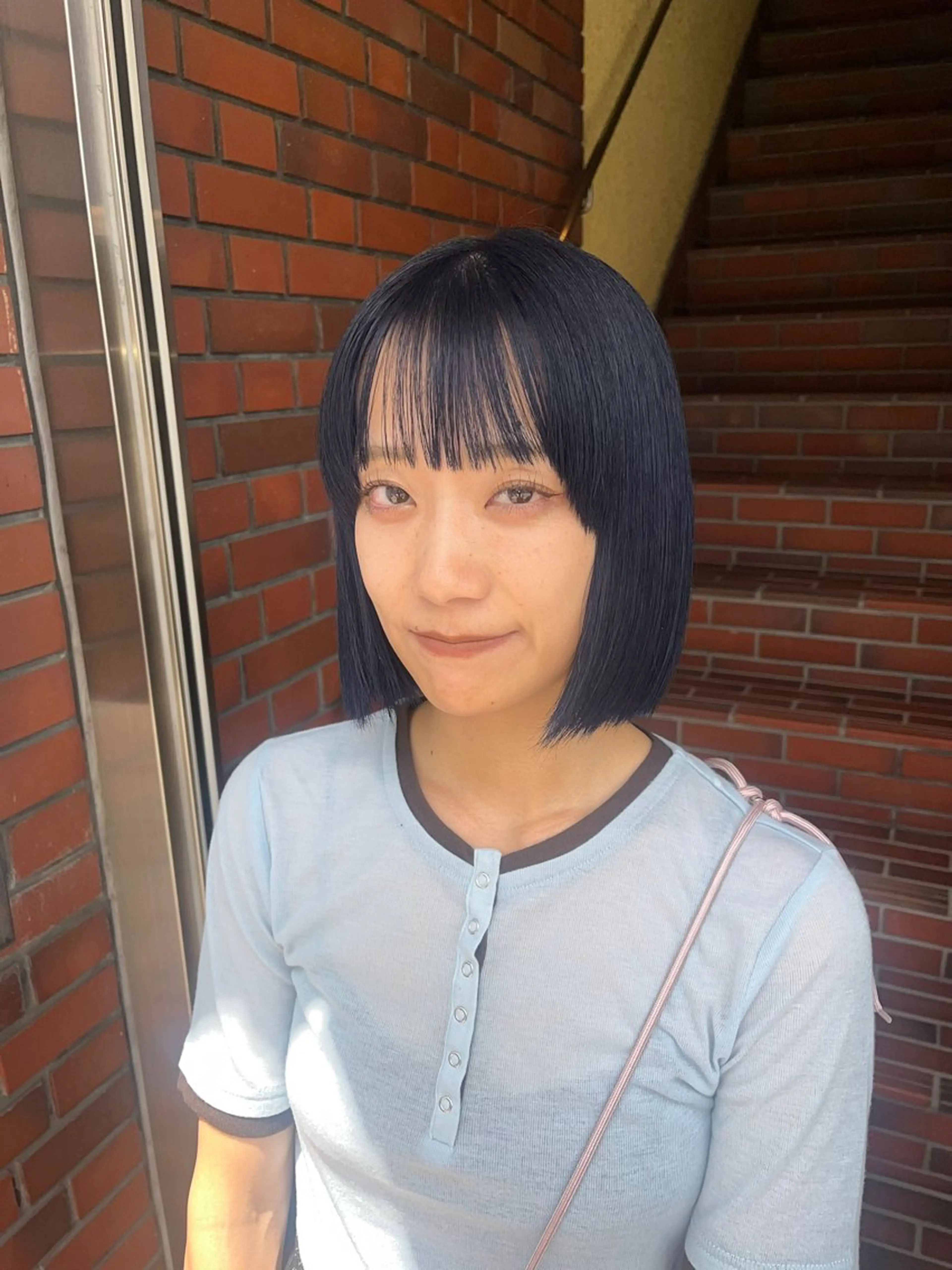 カラー ブリーチ ネイビーカラー ヘアカラー 凜 (りん)のヘアスタイル