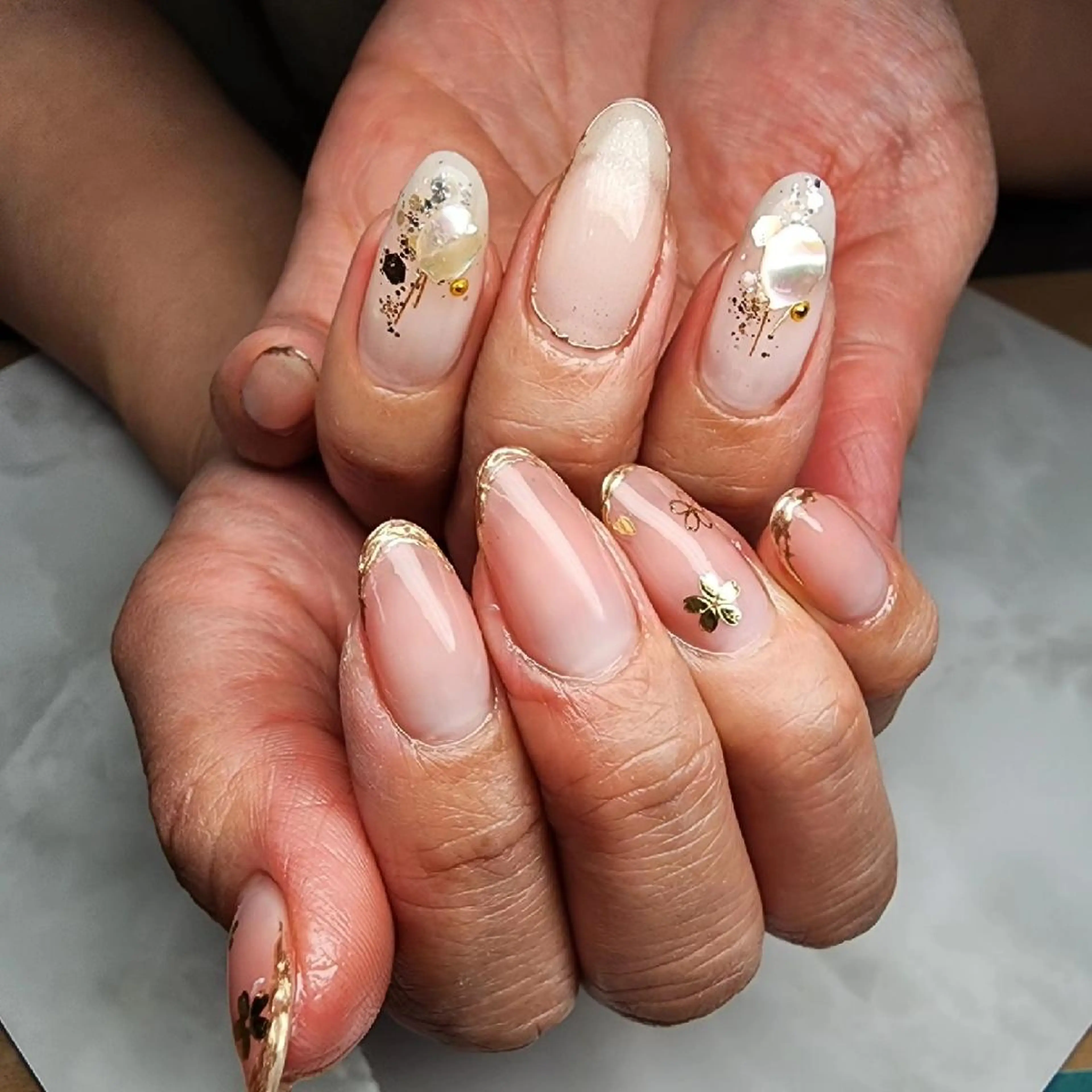 ネイル フットネイル ジェルネイル ミラーネイル ワンカラーネイル ハンドネイル tommy's nail所属・福岡/若よもぎ蒸し 全身美容が叶うサロンのネイルデザイン