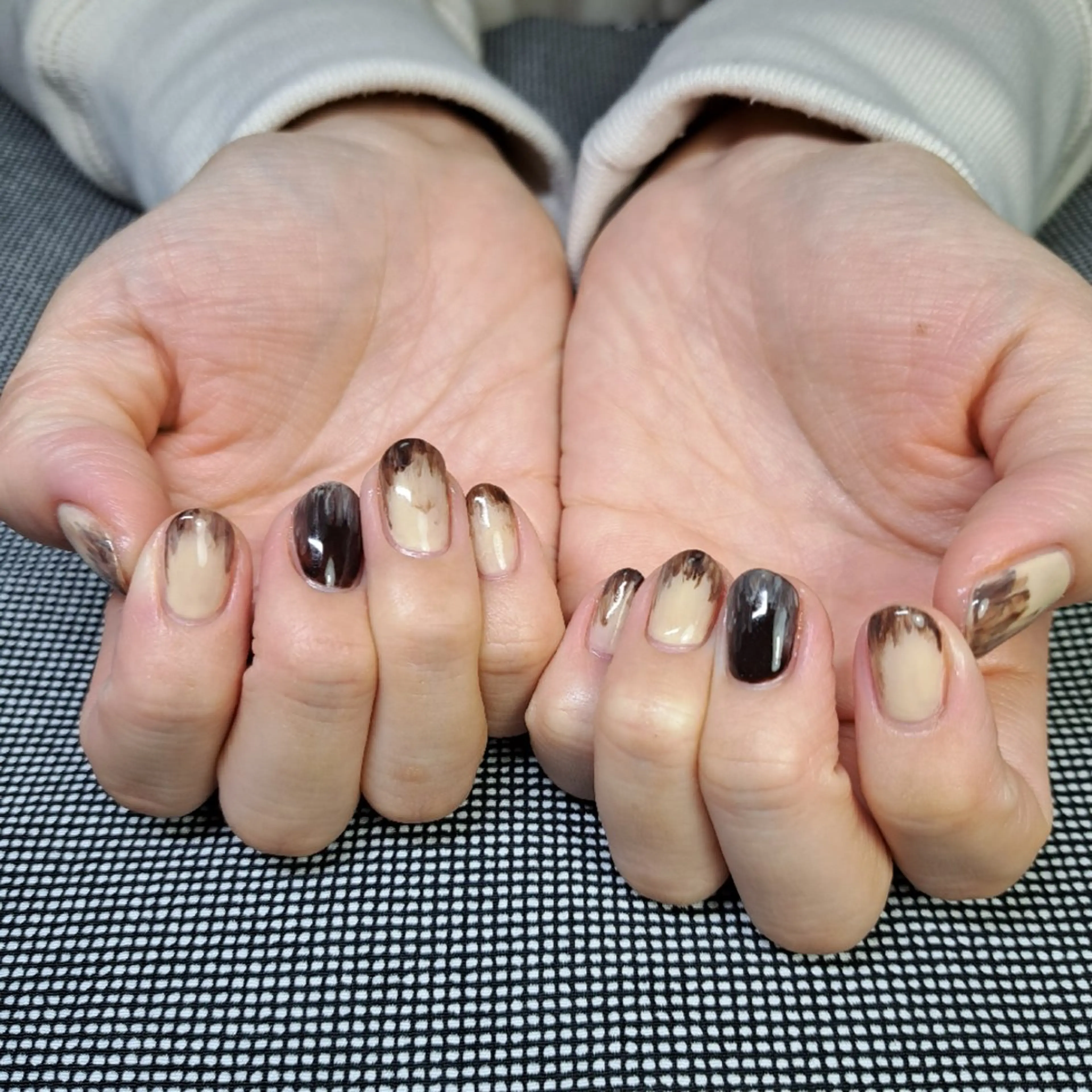 ネイル ニュアンスネイル HAYASHI  Nのネイルデザイン