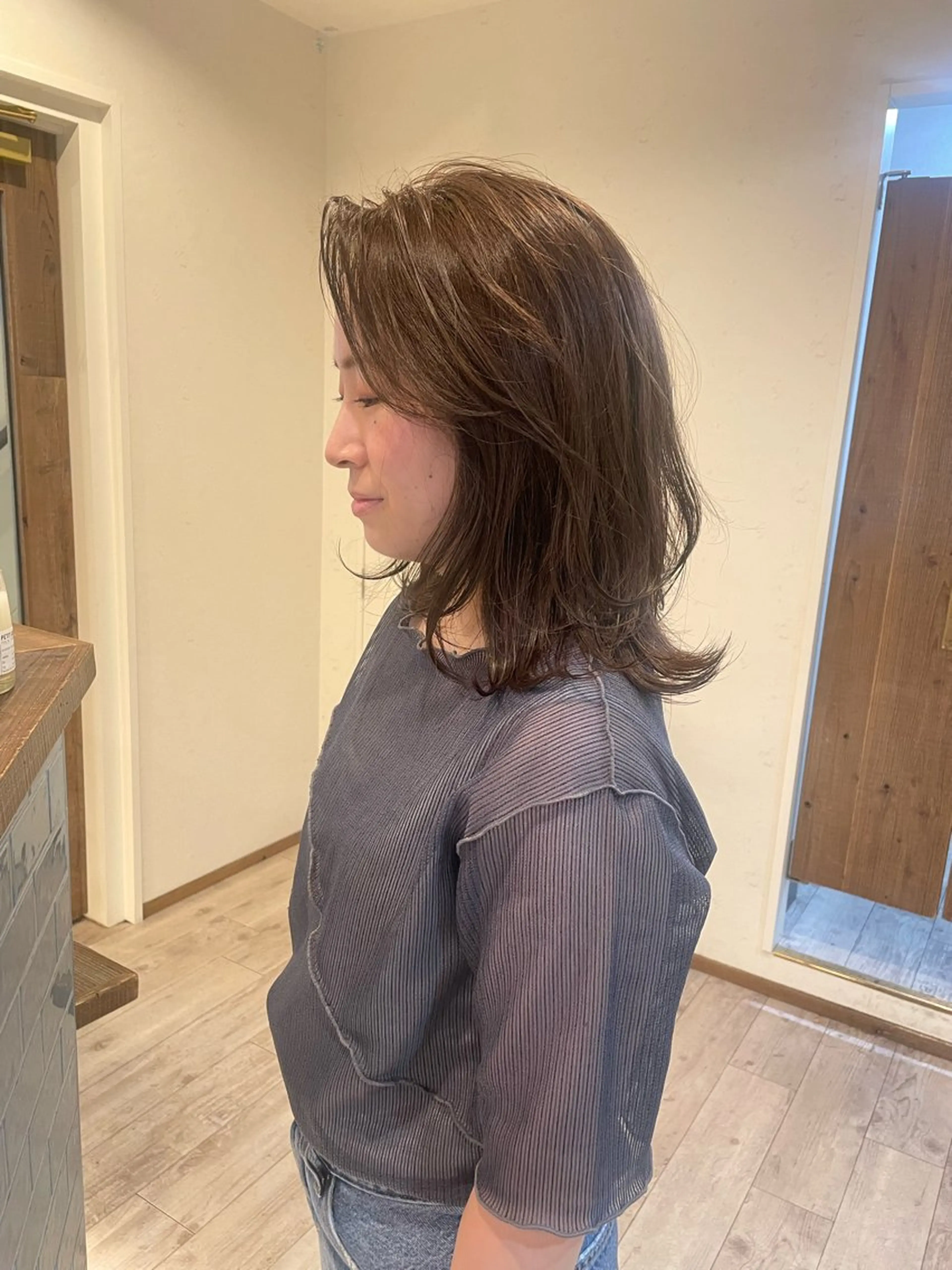 セミロング カラー レイヤーカット カット ヘアカラー トリートメント 渋谷 留菜のヘアスタイル