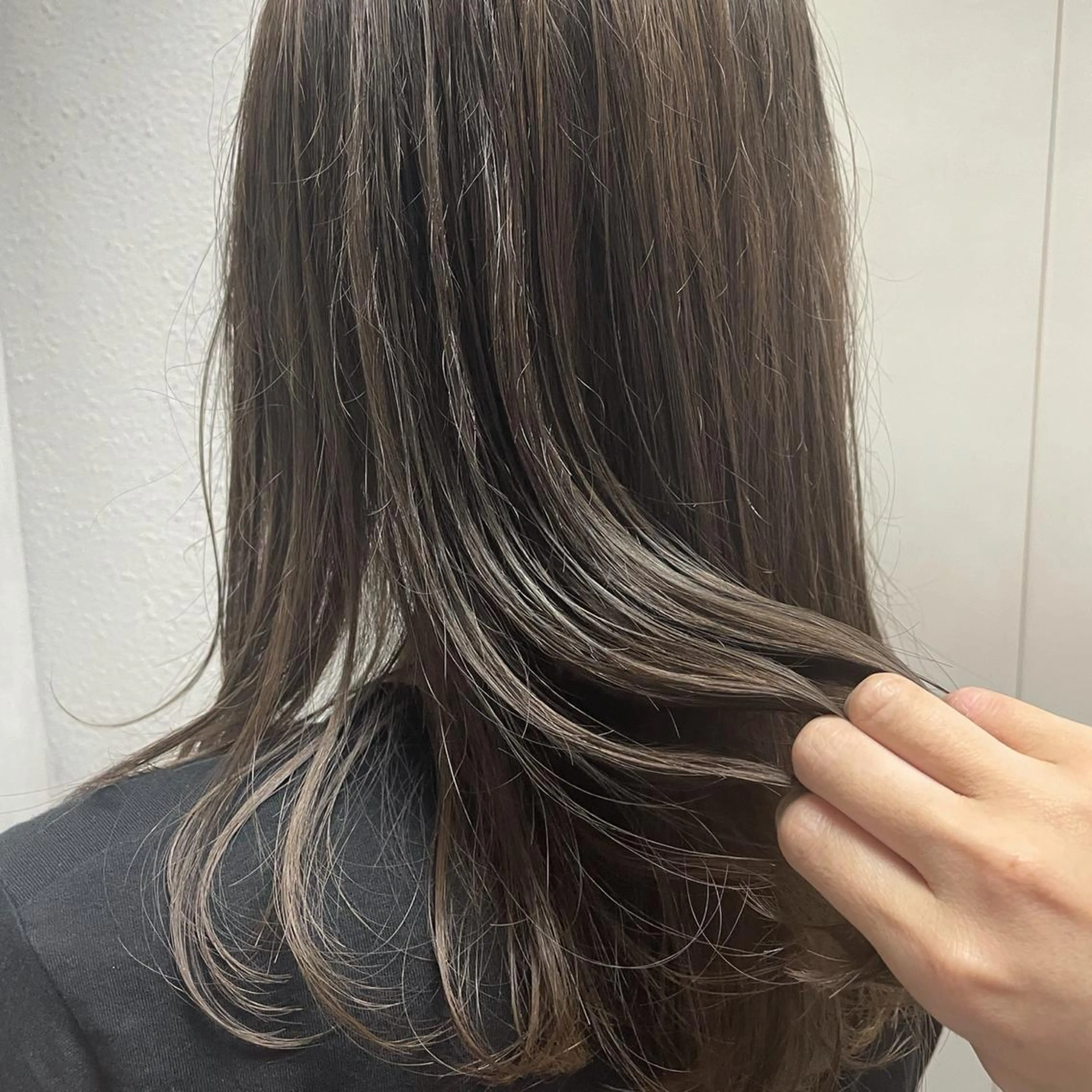 ミディアム カラー ブリーチ ショコラグレージュ グレージュ イルミナカラー カット ヘアカラー トリートメント Feria所属・カウンセリング重視 🌿‬Tsuyukiのヘアスタイル