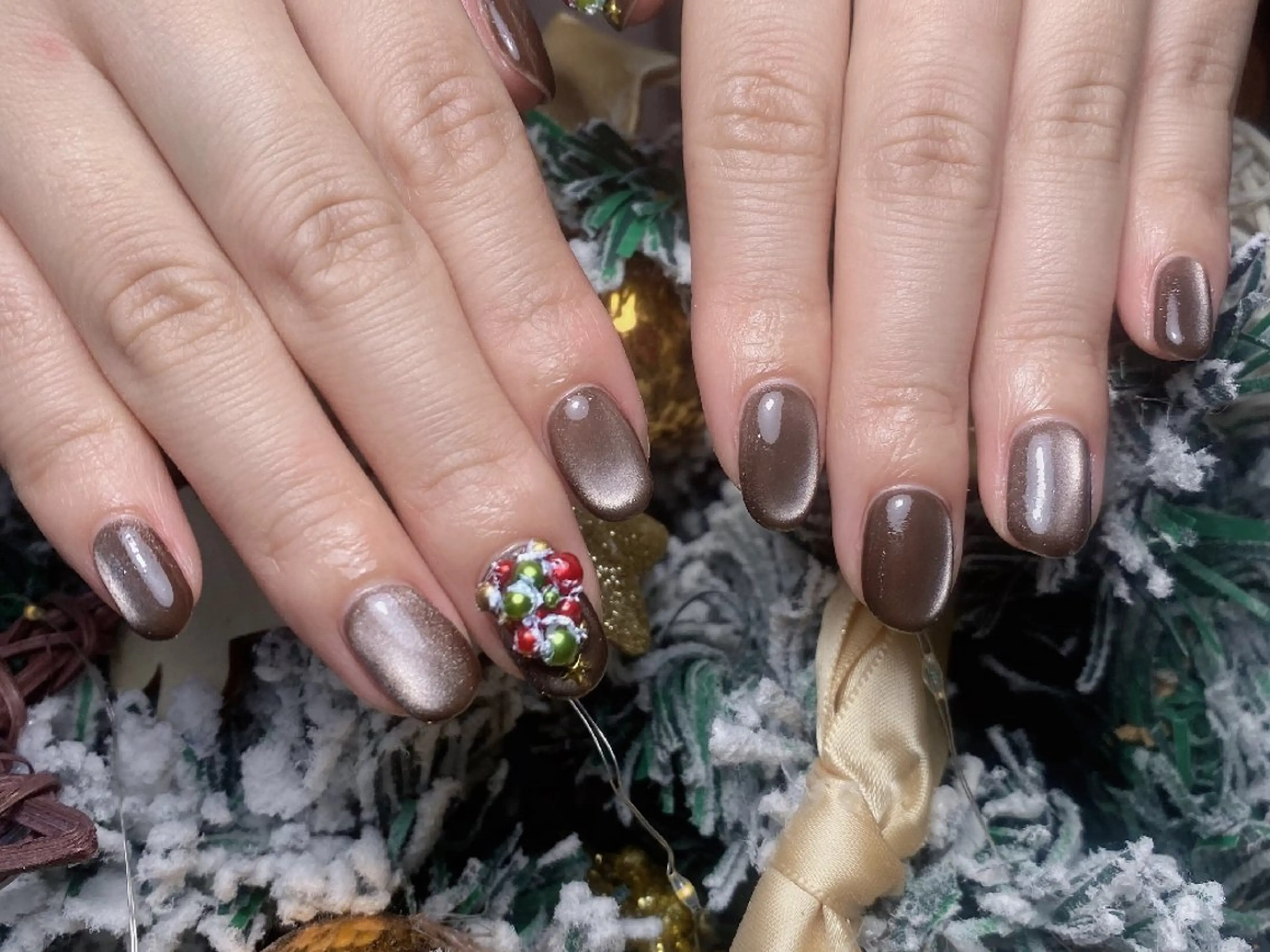 ネイル チークネイル フレンチネイル ジェルネイル ガラスフレンチ キラキラネイル ハンドネイル UM Nail Salonのネイルデザイン