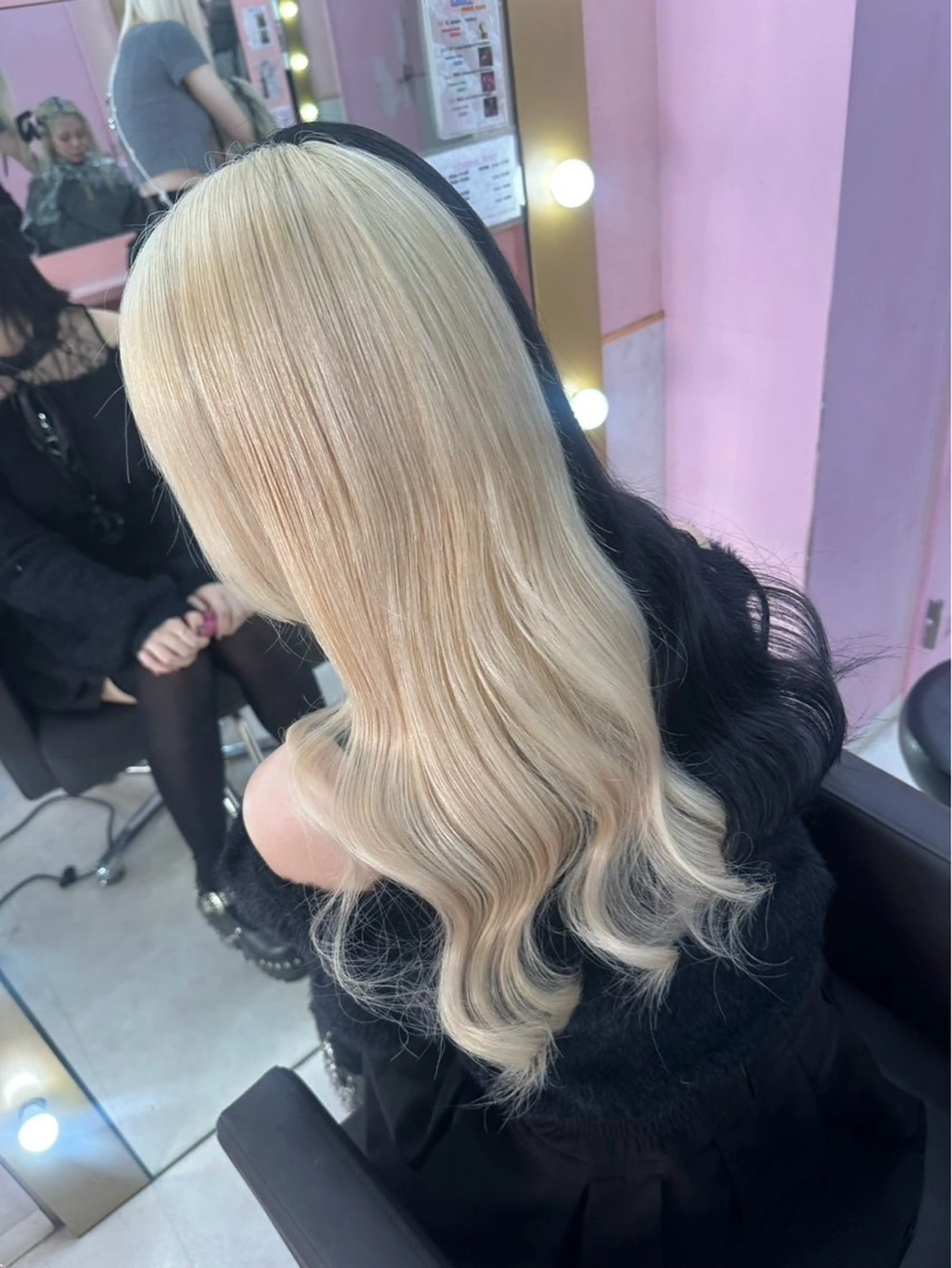 ミディアム カラー アッシュ アッシュグレー ベージュカラー ブリーチ ブロンド ヘアカラー トリートメント ピンク🎀ブロンド 💎ハイトーン/大和のヘアスタイル