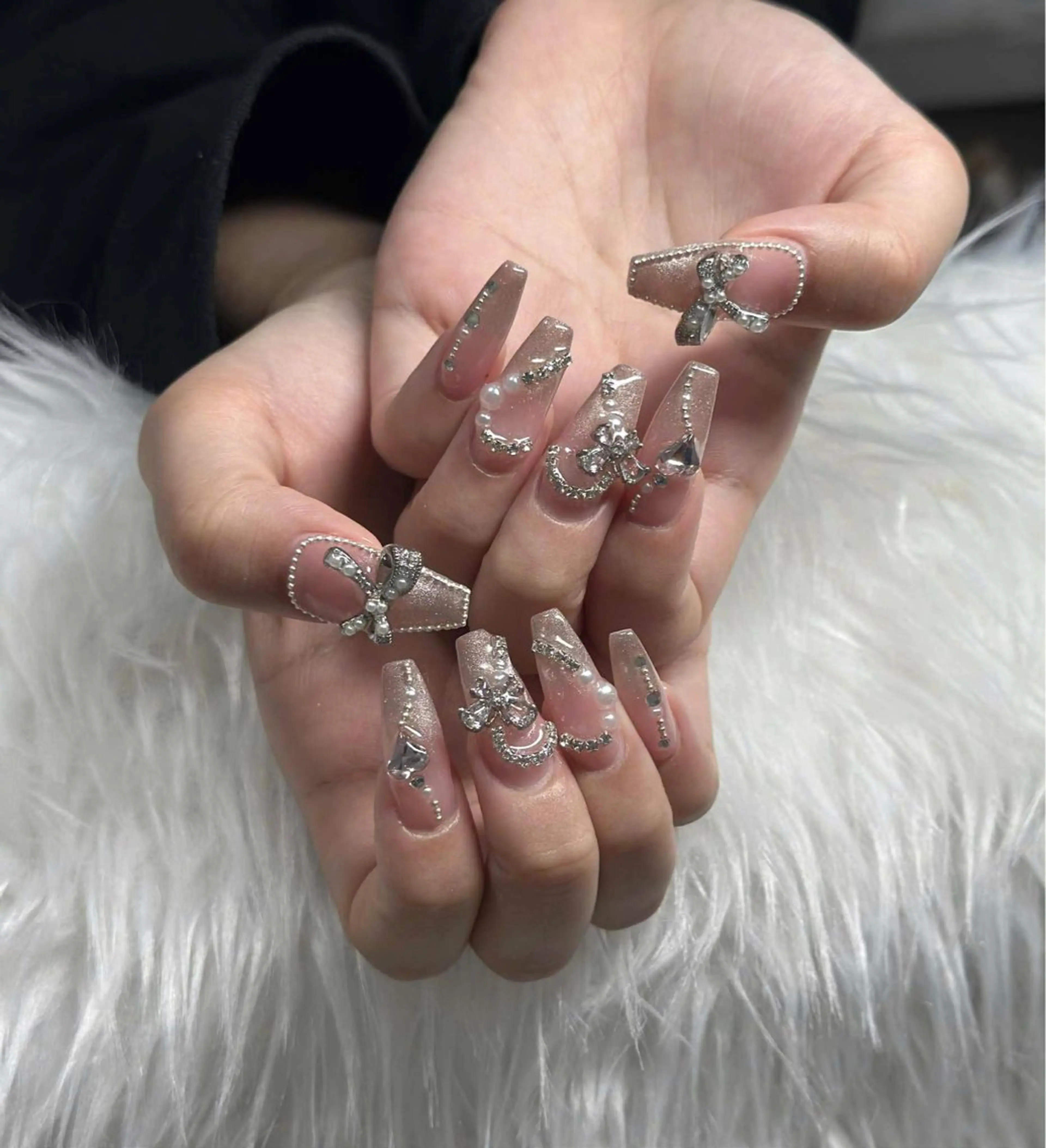 ネイル オーロラネイル フレンチネイル ジェルネイル ハロウィン キラキラネイル ハンドネイル H.baby Nail Salonのネイルデザイン
