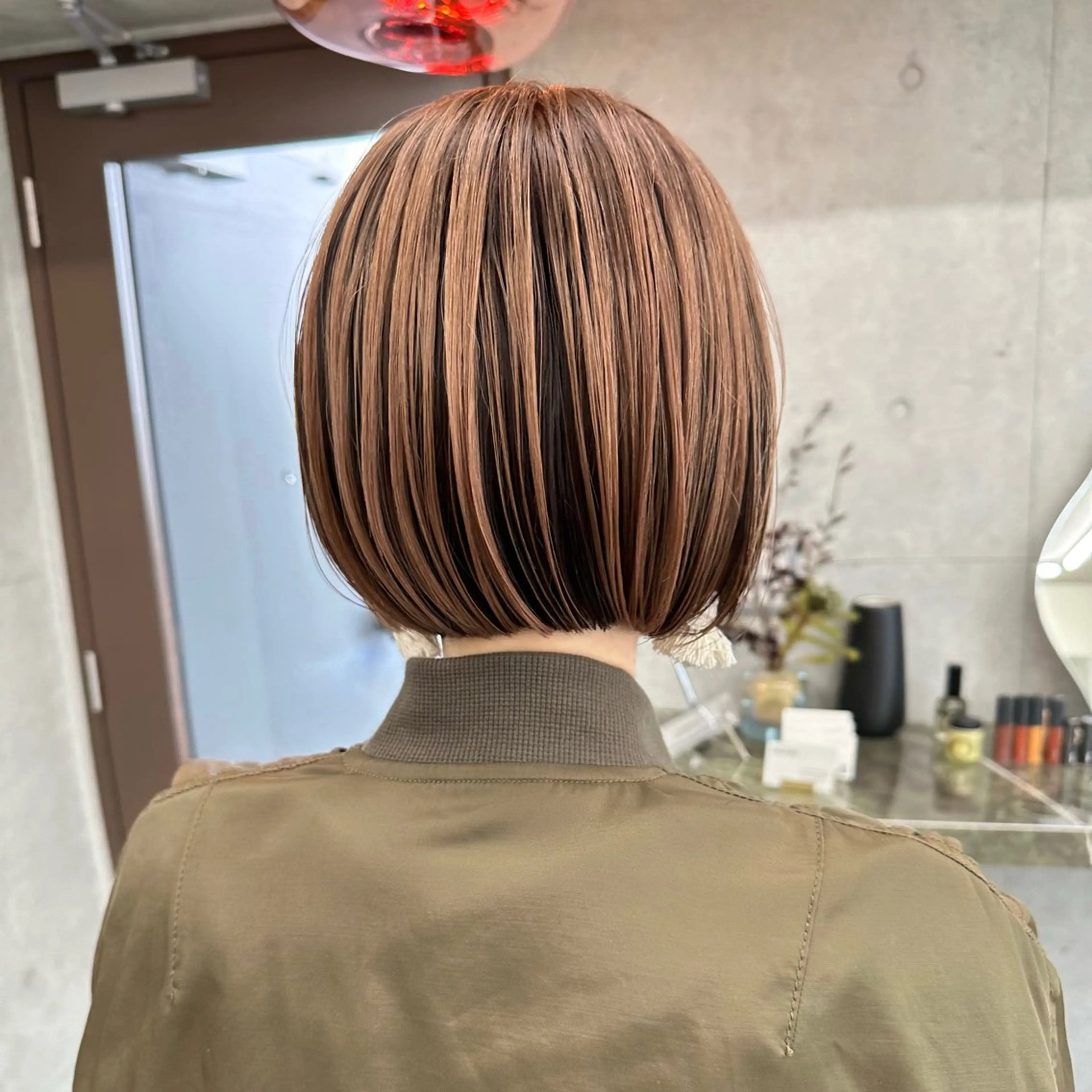 ミディアム カラー カット ヘアカラー ハイトーンカラー/ さらさのヘアスタイル
