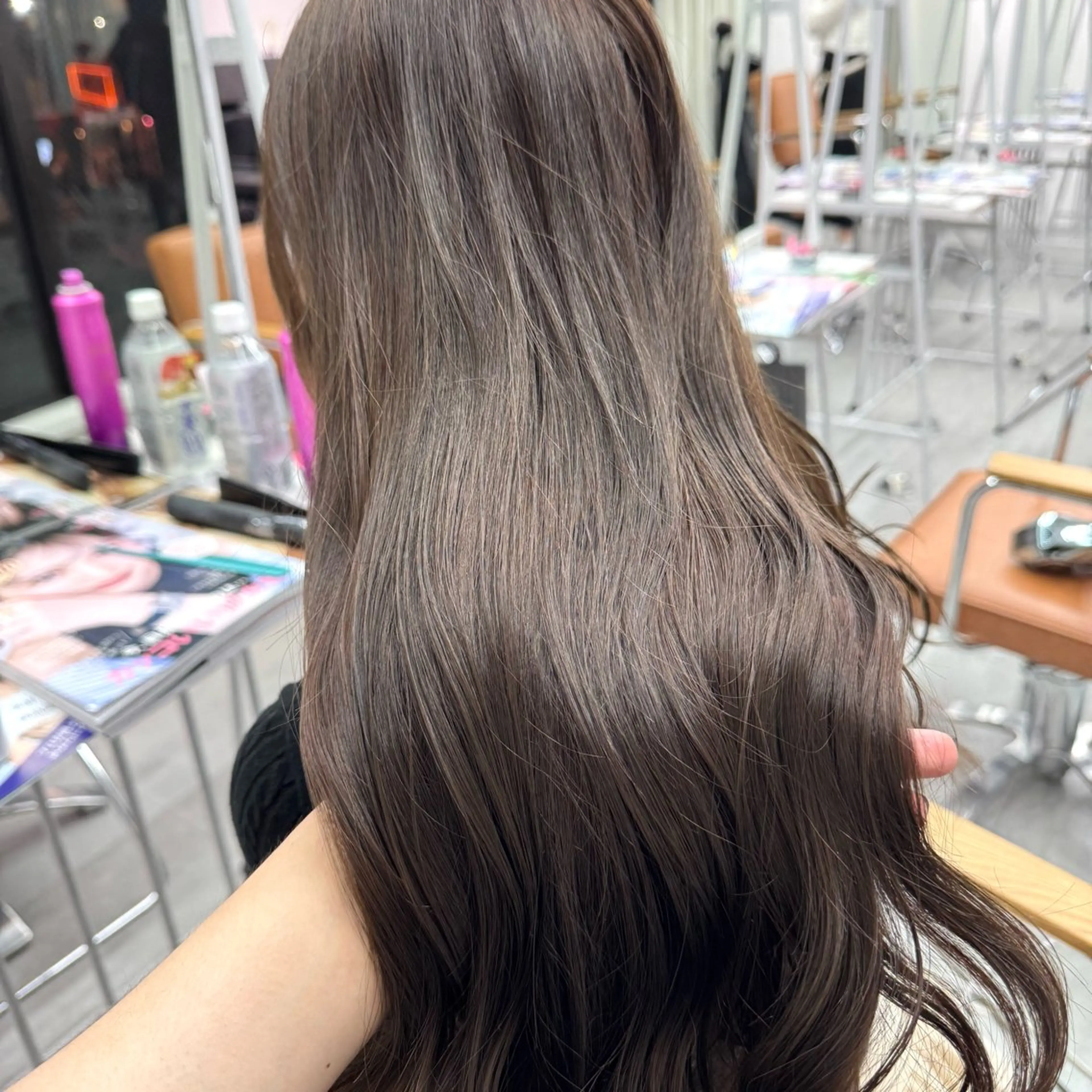 ロング カラー ヘアアレンジ ヘアカラー ブリーチなしカラー /ベージュ/安形翔のヘアスタイル