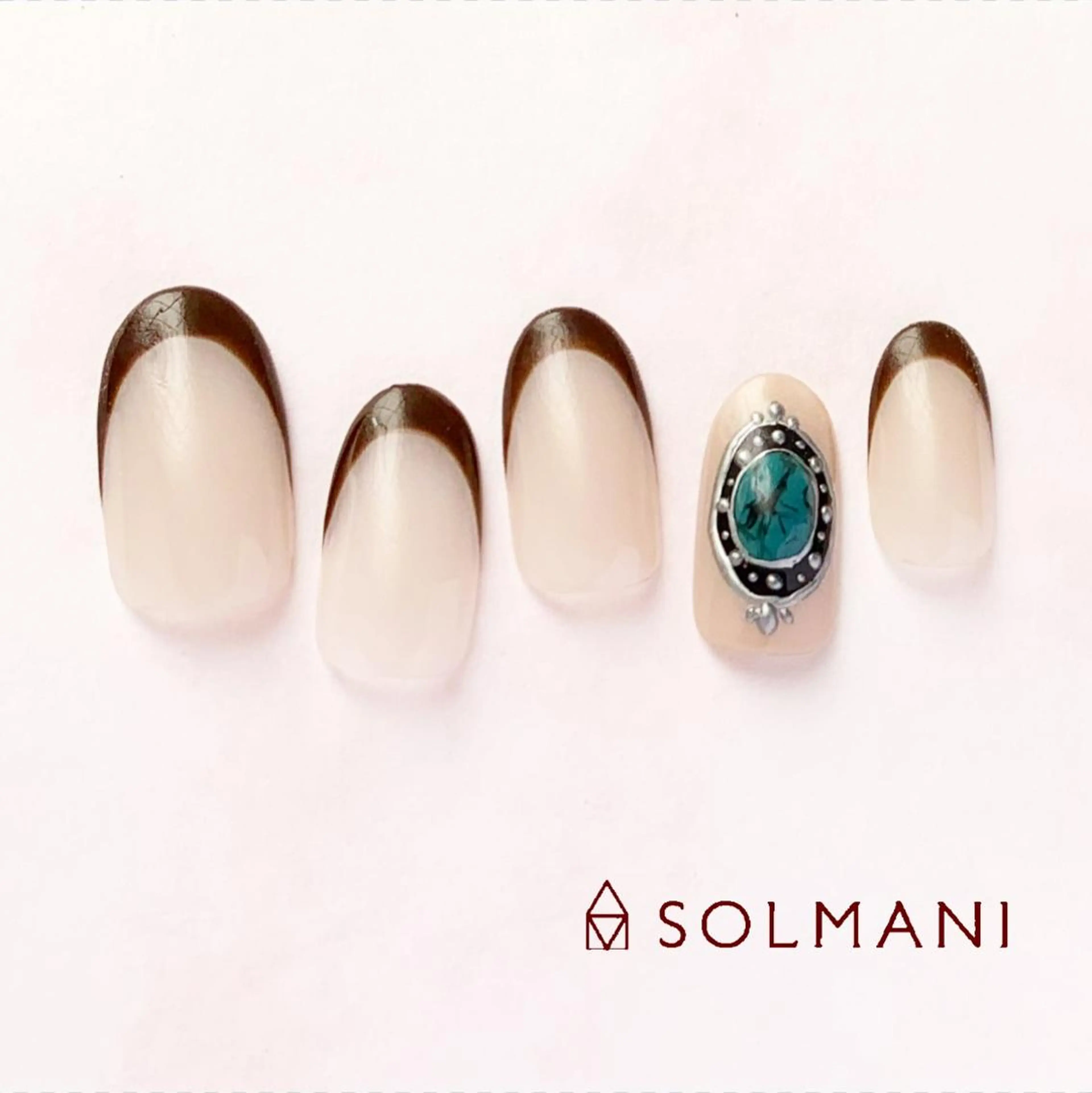 ネイル SOLMANI 予約担当のネイルデザイン