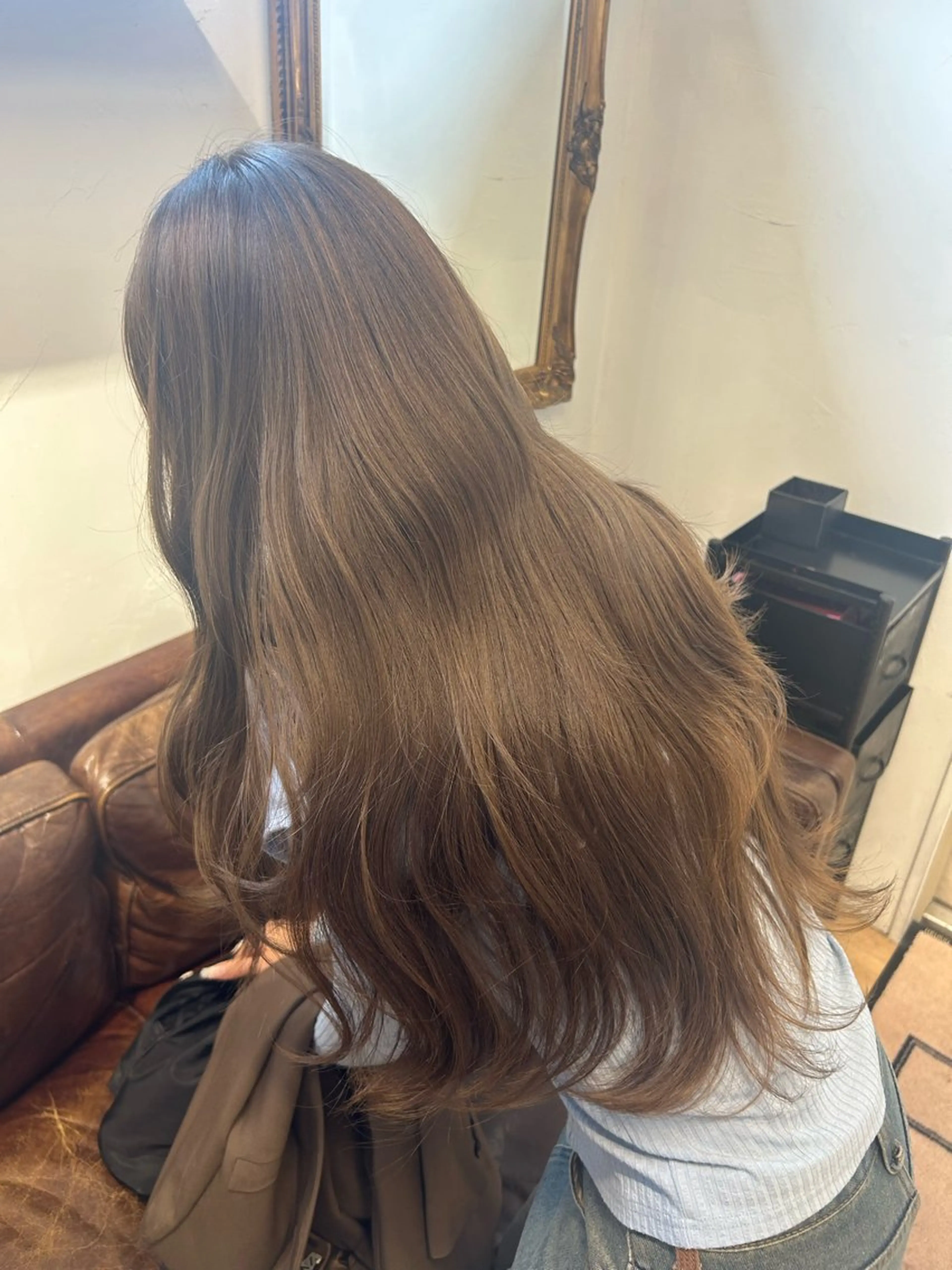 ロング レイヤーカット ヘアカラー Lomalia Yuukaのヘアスタイル