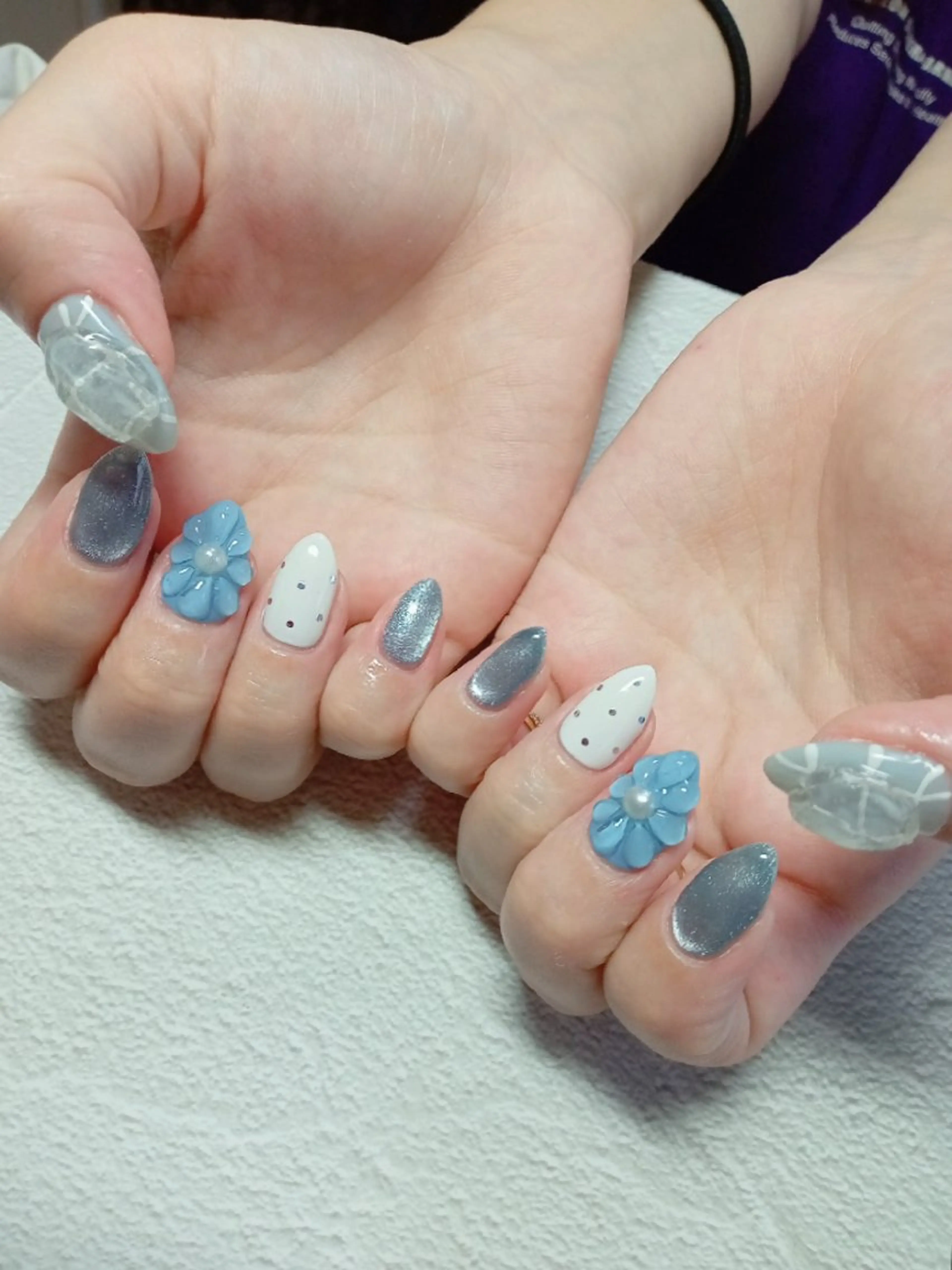 ネイル ドット フラワーネイル フレンチネイル ジェルネイル キラキラネイル ハンドネイル flure de neige yukiのネイルデザイン