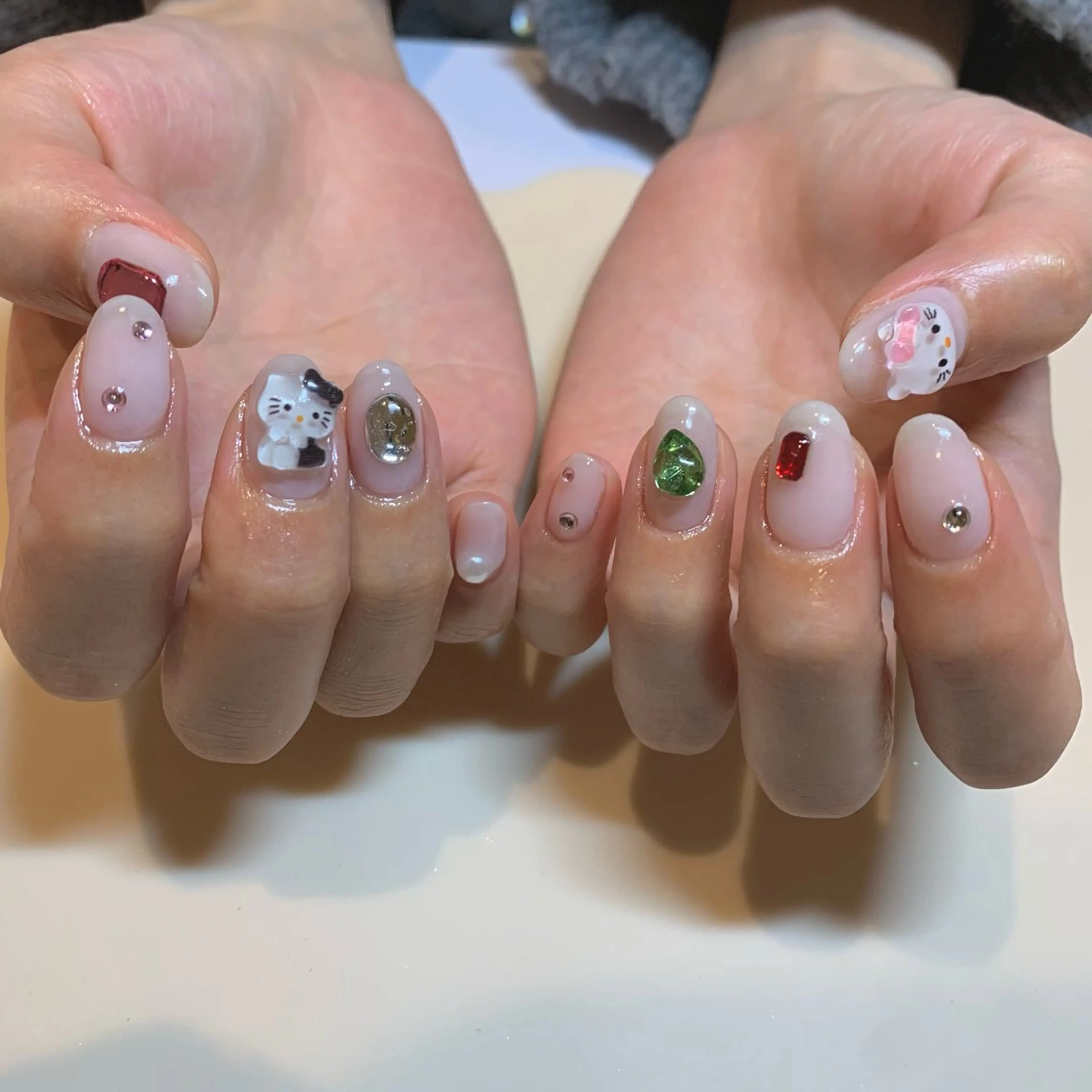 ネイル ハンドネイル share salon RURU所属・⭐︎ hiyoriのネイルデザイン