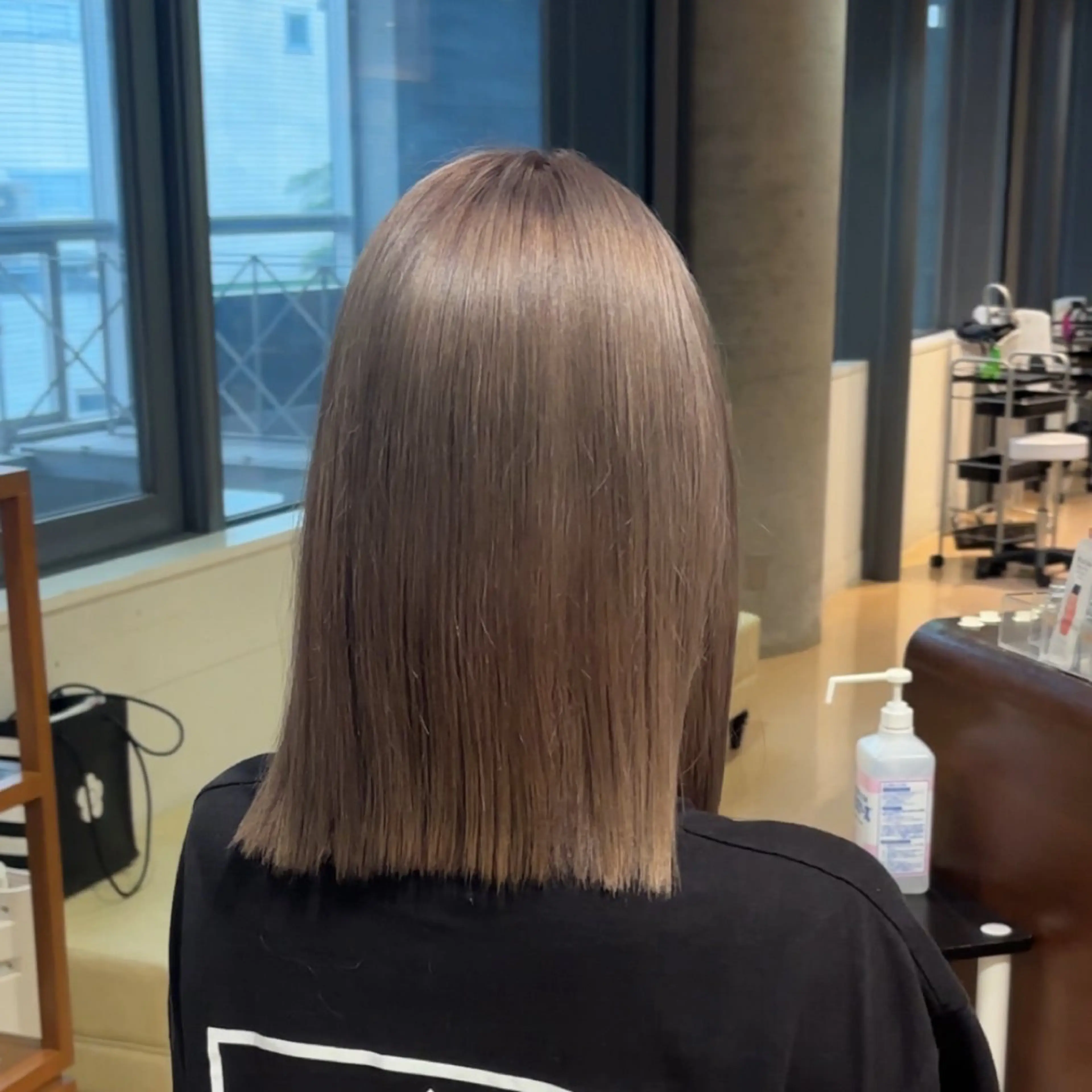 ミディアム カラー ヘアカラー トリートメント ✨ケアブリーチカラー ✨️透明感カラーのヘアスタイル