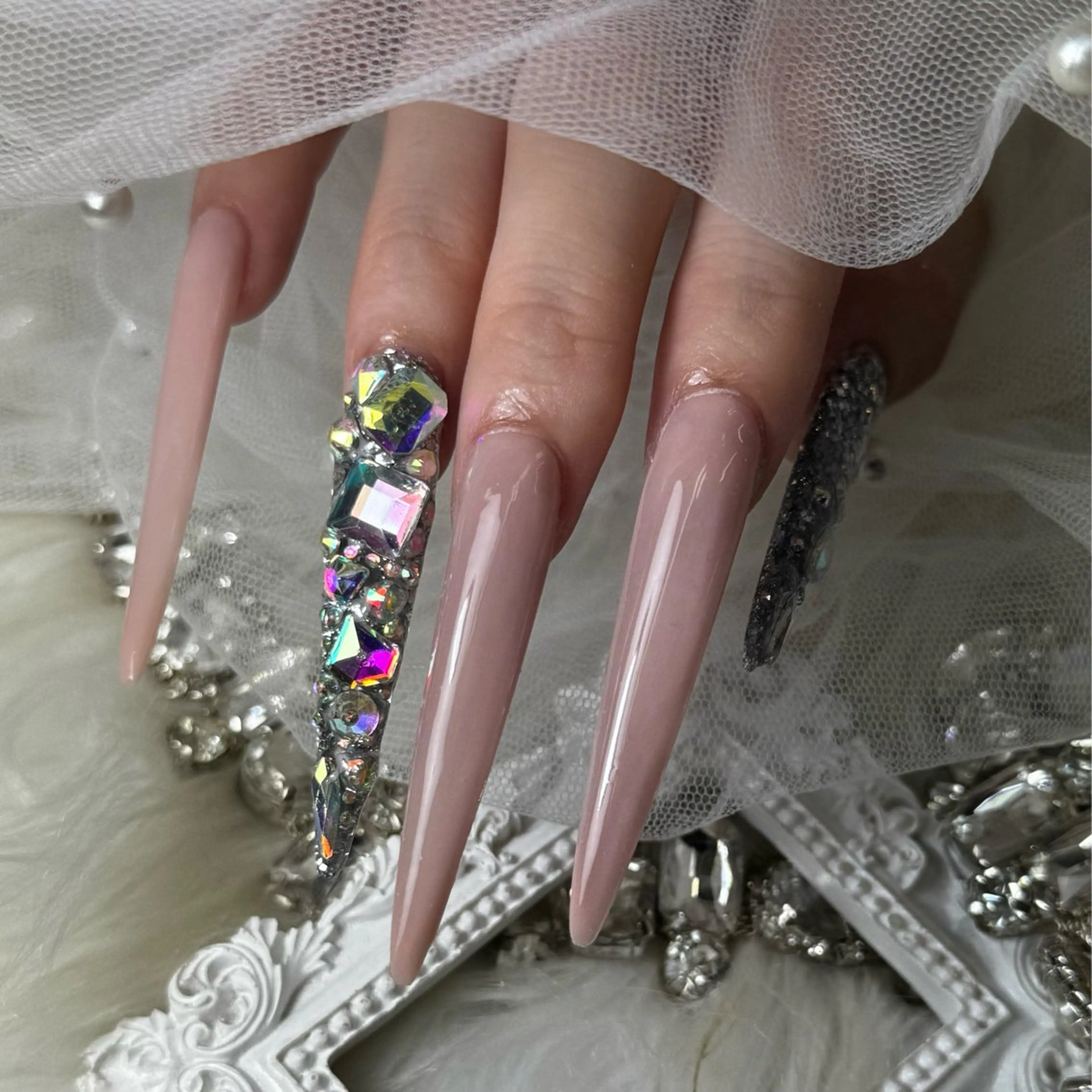 ネイル ロングネイル スカルプネイル G.el【ジエル】所属・G.el sayaのネイルデザイン