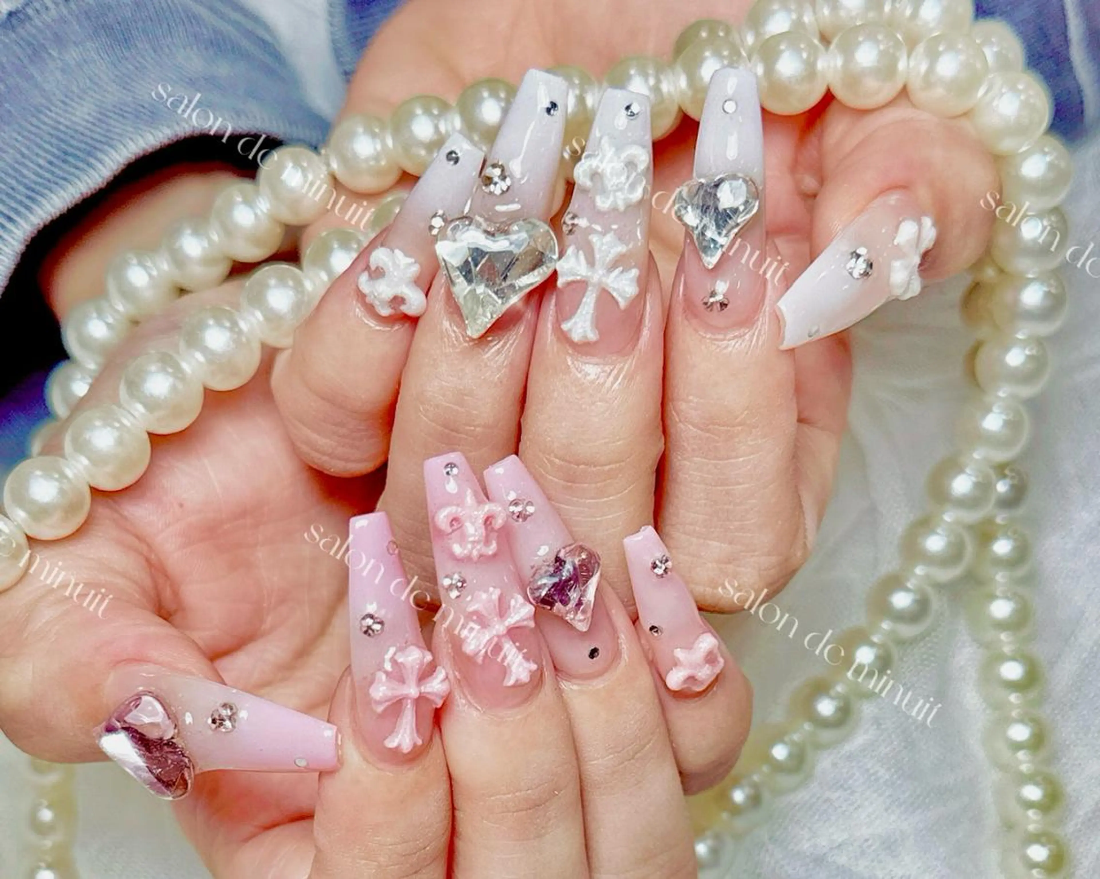 ネイル Salon de Minuit🦩のネイルデザイン