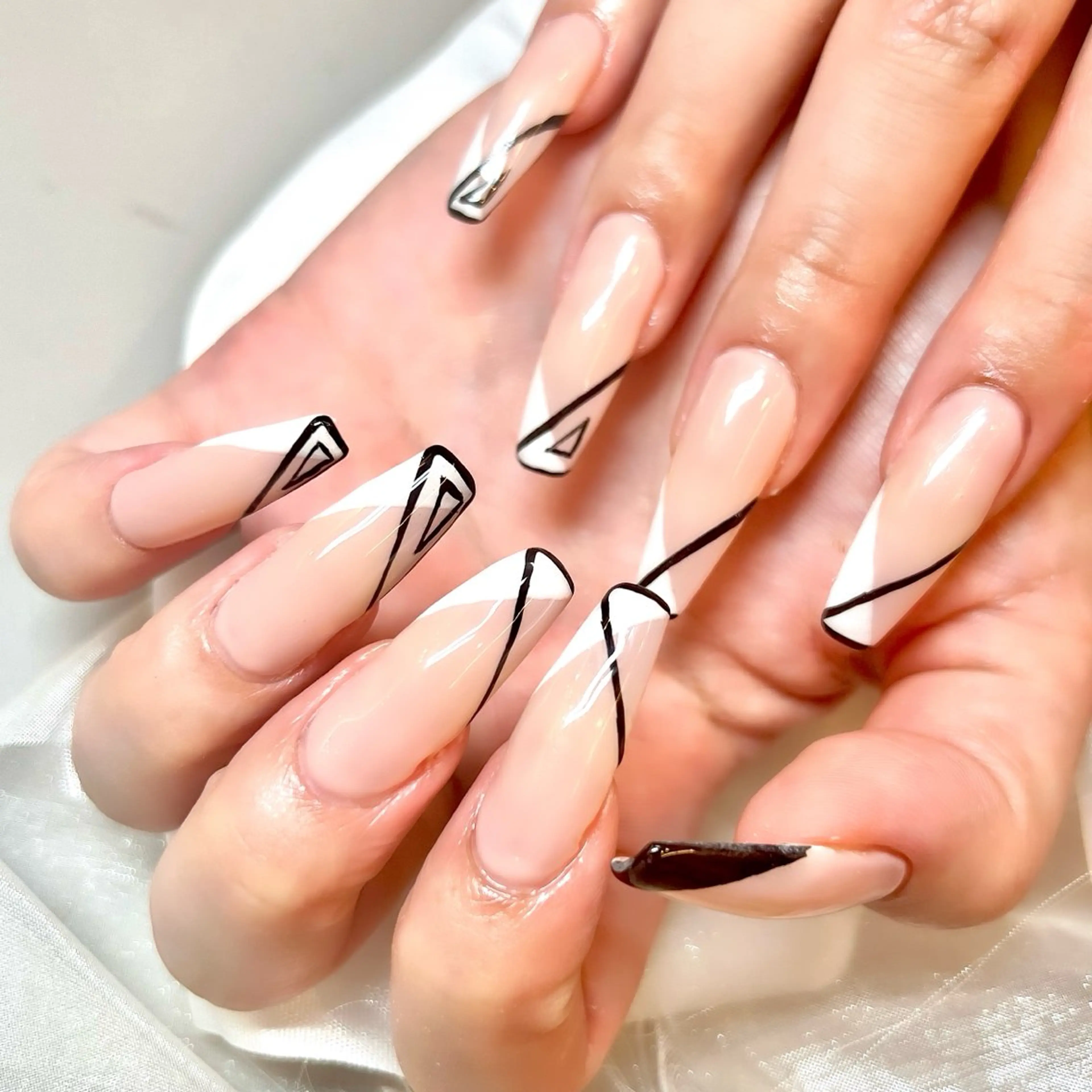 ネイル ハンドネイル clover nailのネイルデザイン