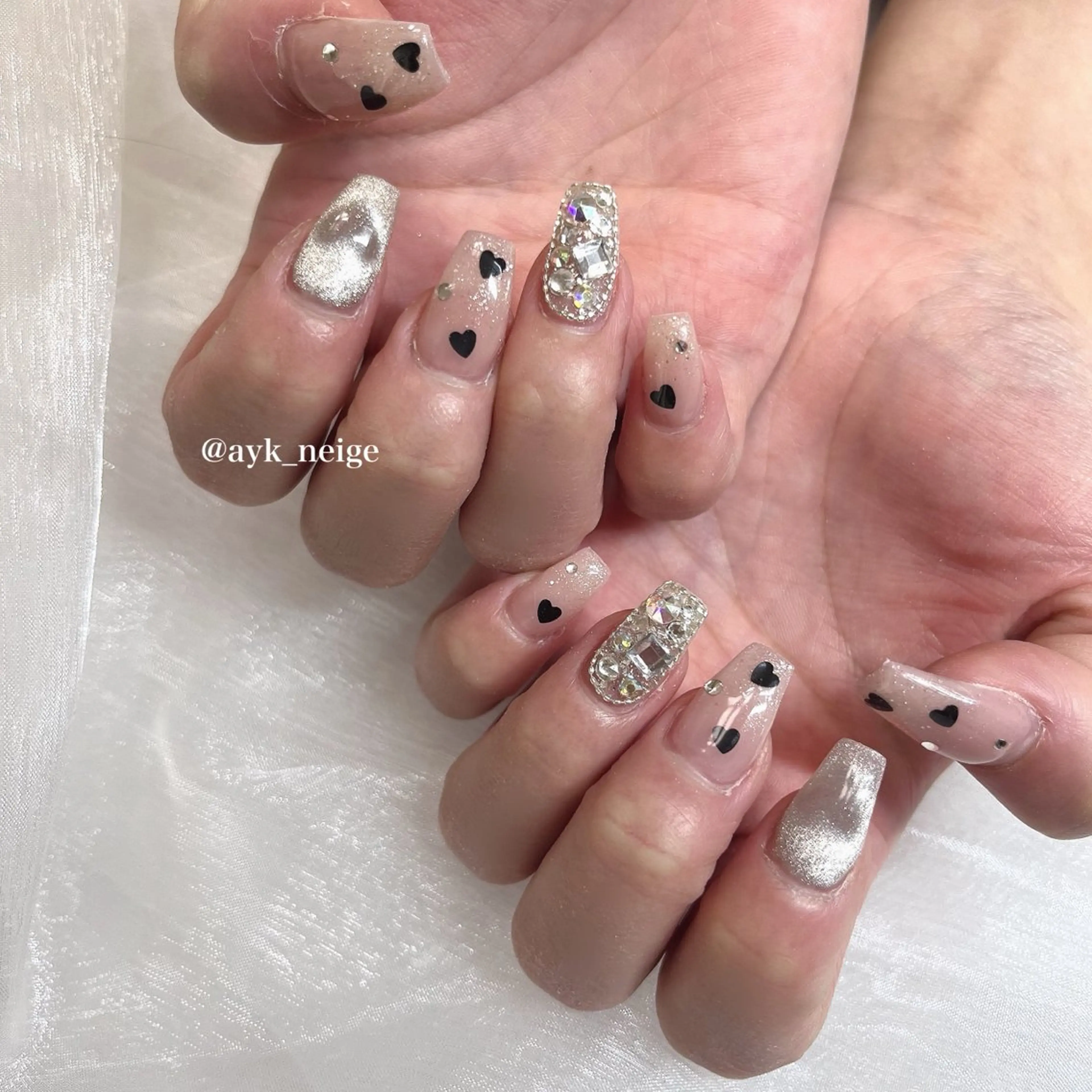 ネイル フットネイル キラキラネイル 韓国ネイル リボン n'eige nail所属・大谷 綾香のネイルデザイン