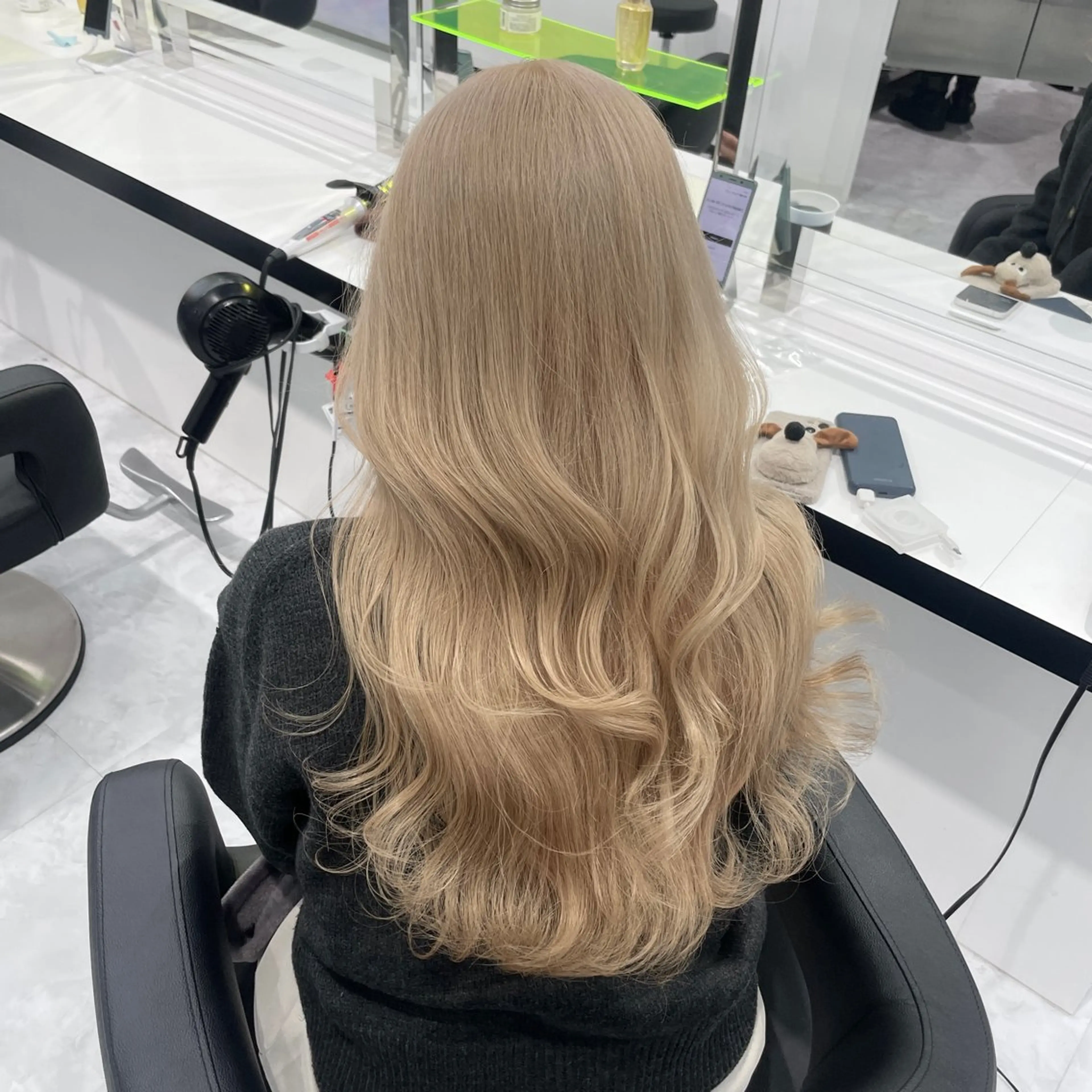 ロング ヘアカラー トリートメント SALOWIN札幌大通店所属・‎🤍札幌ハイトーン 🤍シンゴのヘアスタイル