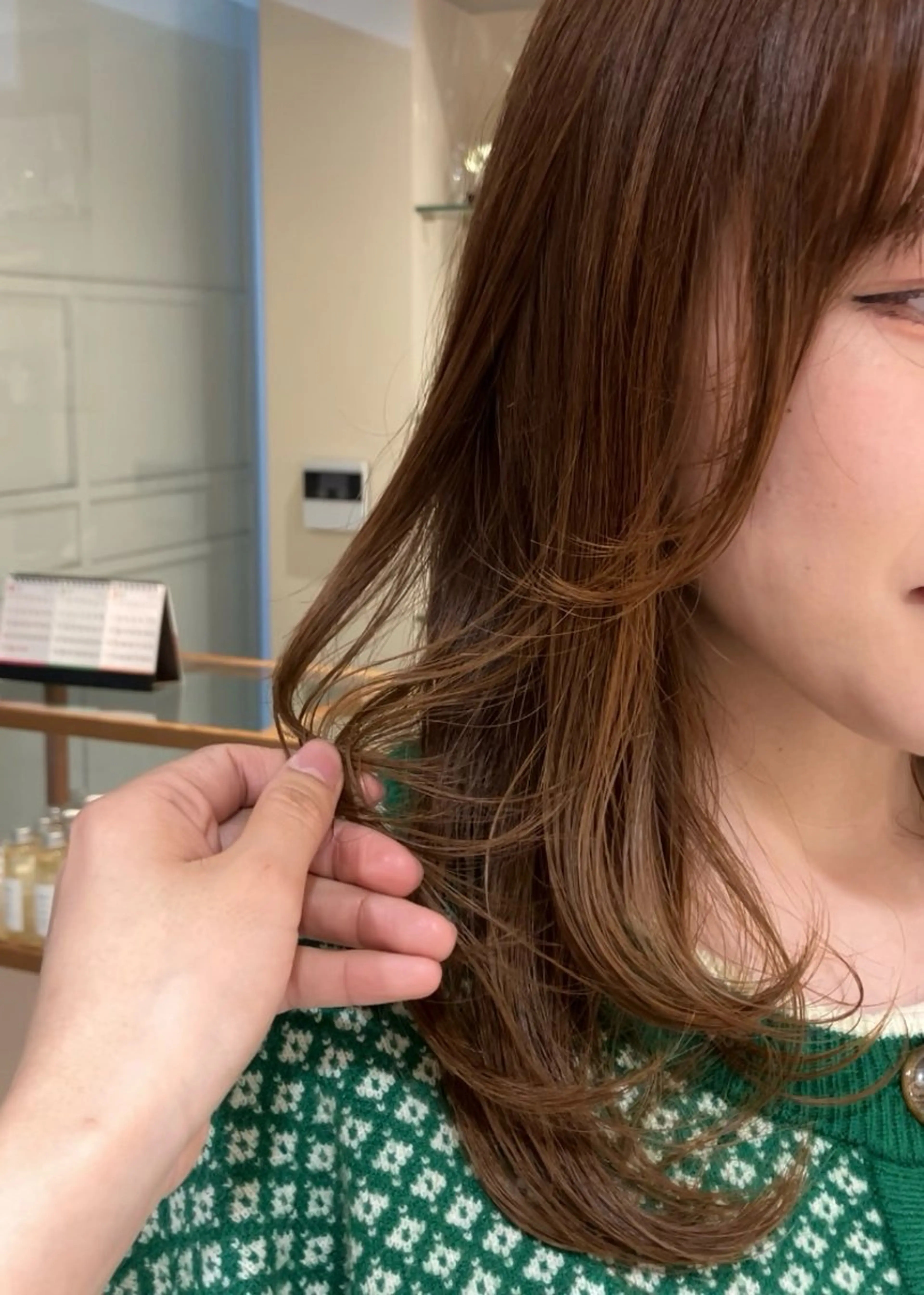 セミロング カラー ヘアアレンジ ヘアカラー CYAN.栄店所属・久野 紗愛のヘアスタイル
