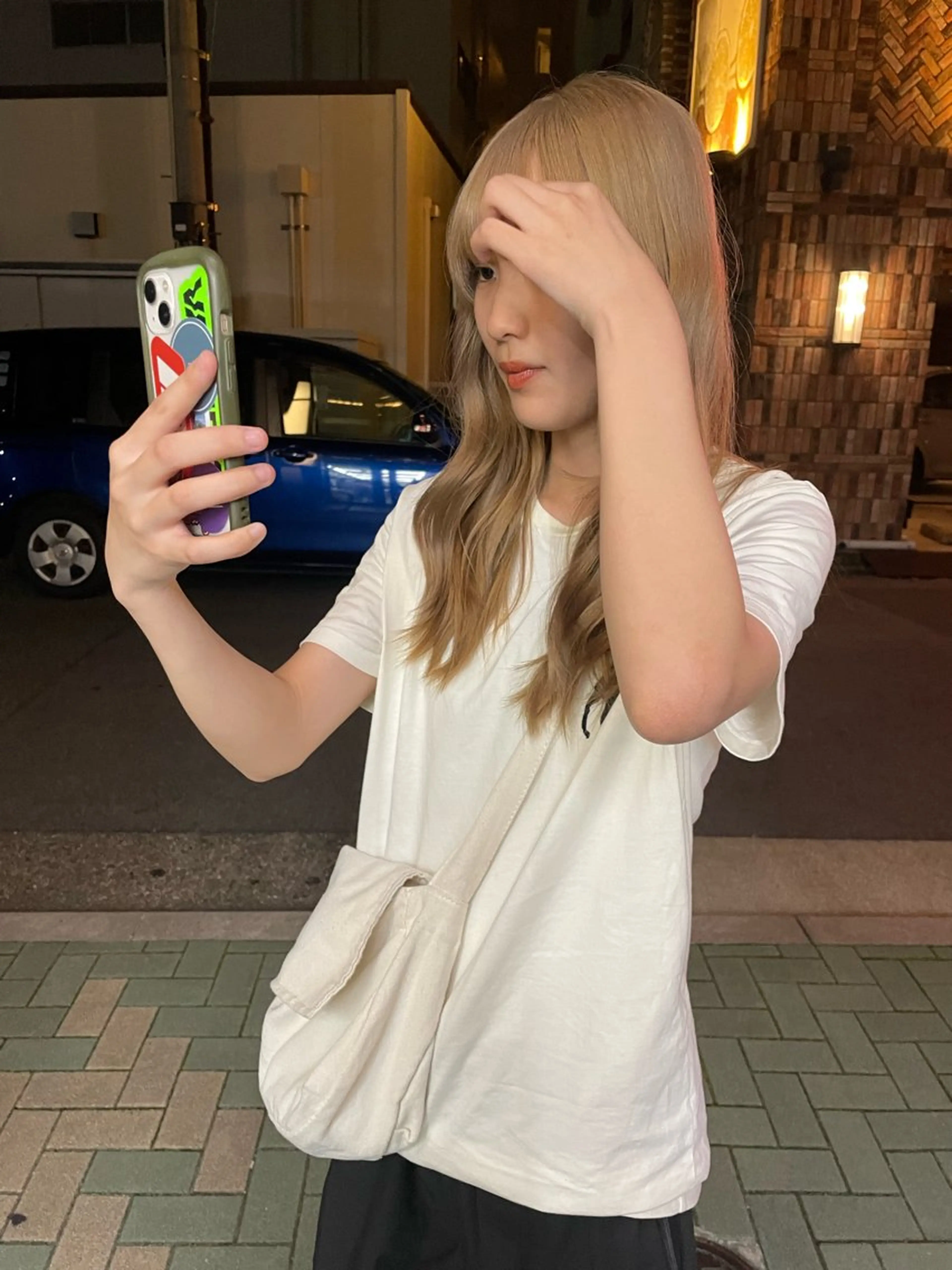 ロング カラー ベージュカラー ヘアカラー トリートメント カットモデル/ ハイトーン/ゆうあのヘアスタイル