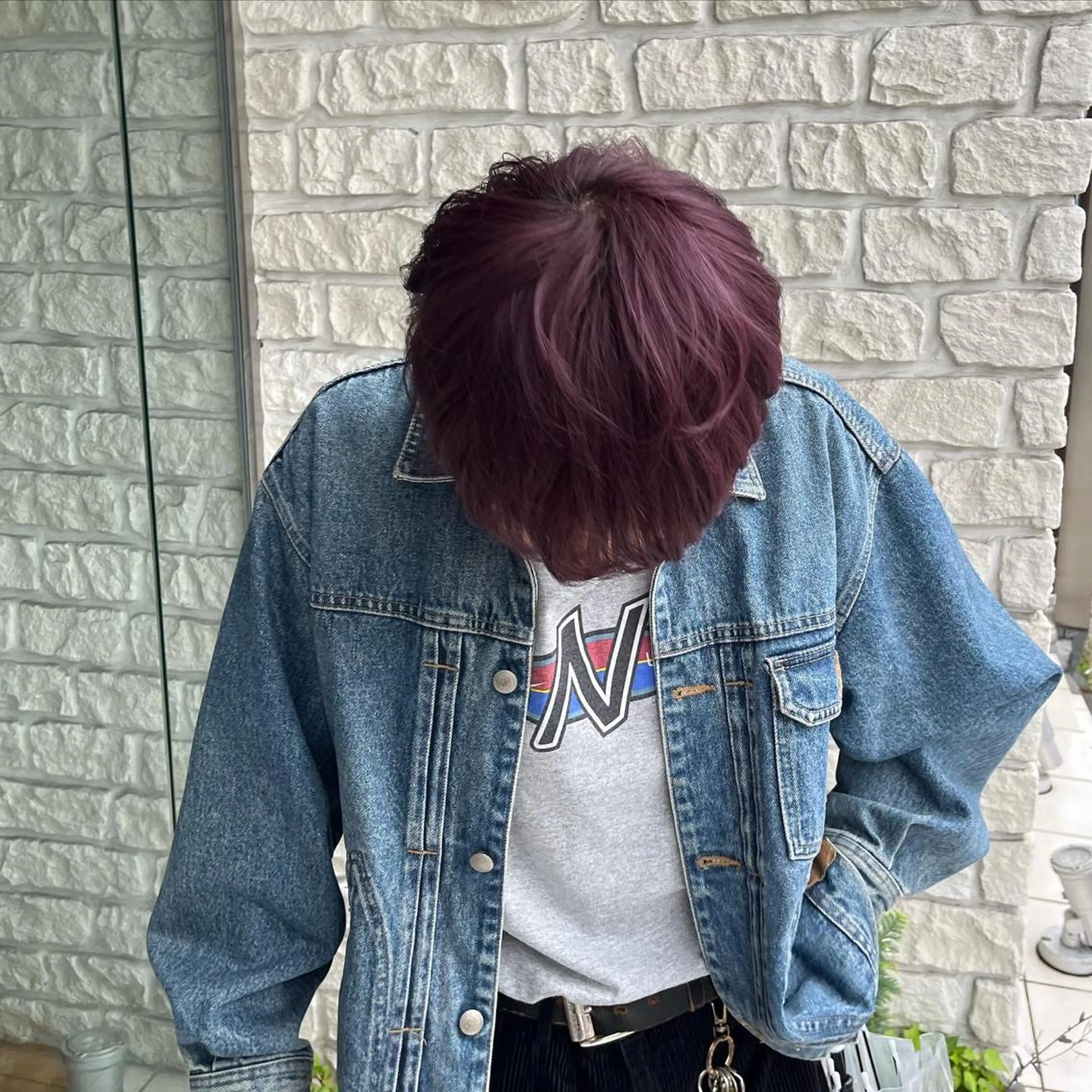 ショート パープルカラー marino/ カラー/顔周りカットのヘアスタイル
