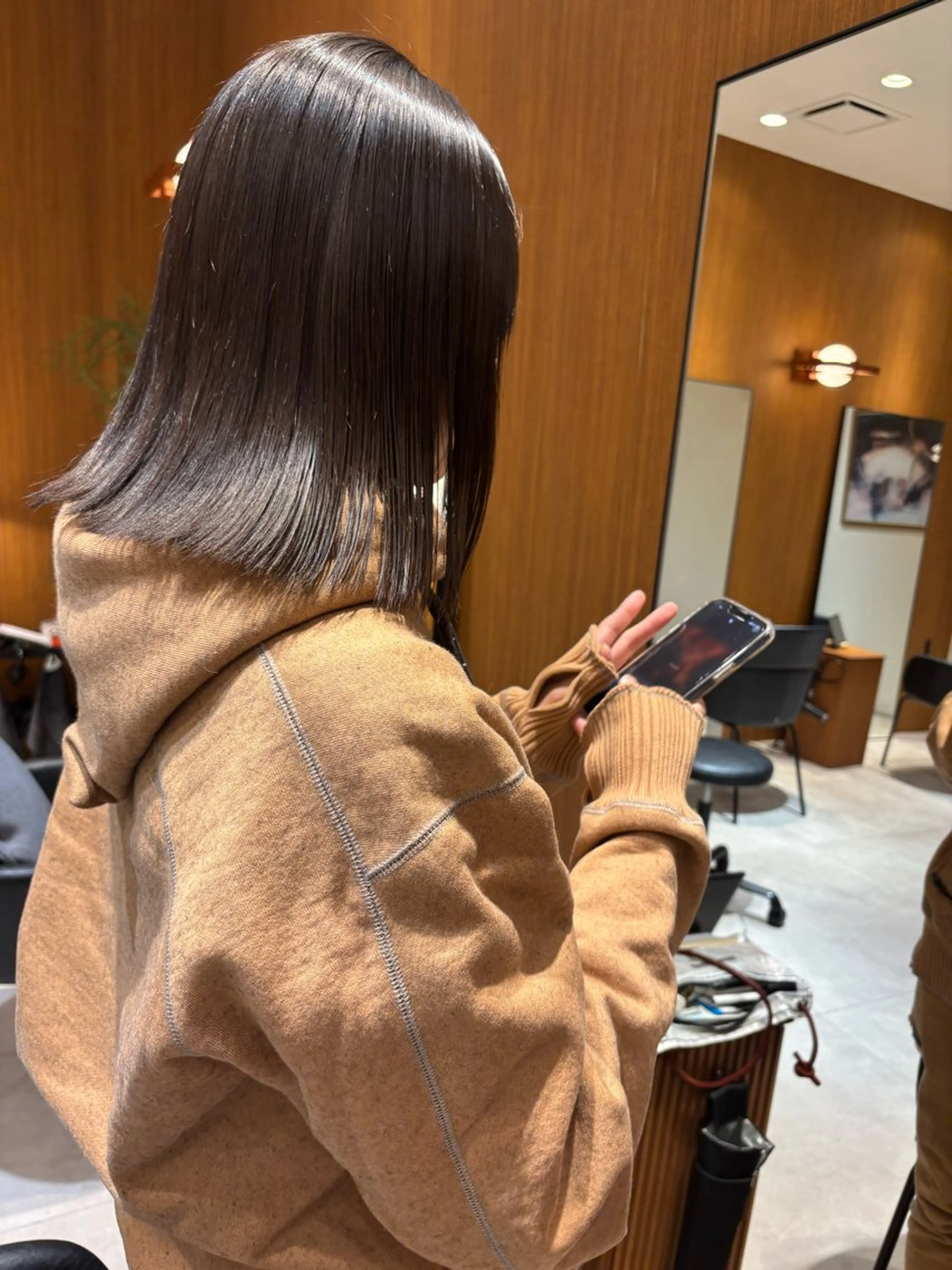 ミディアム 酸性ストレート Rako .のヘアスタイル