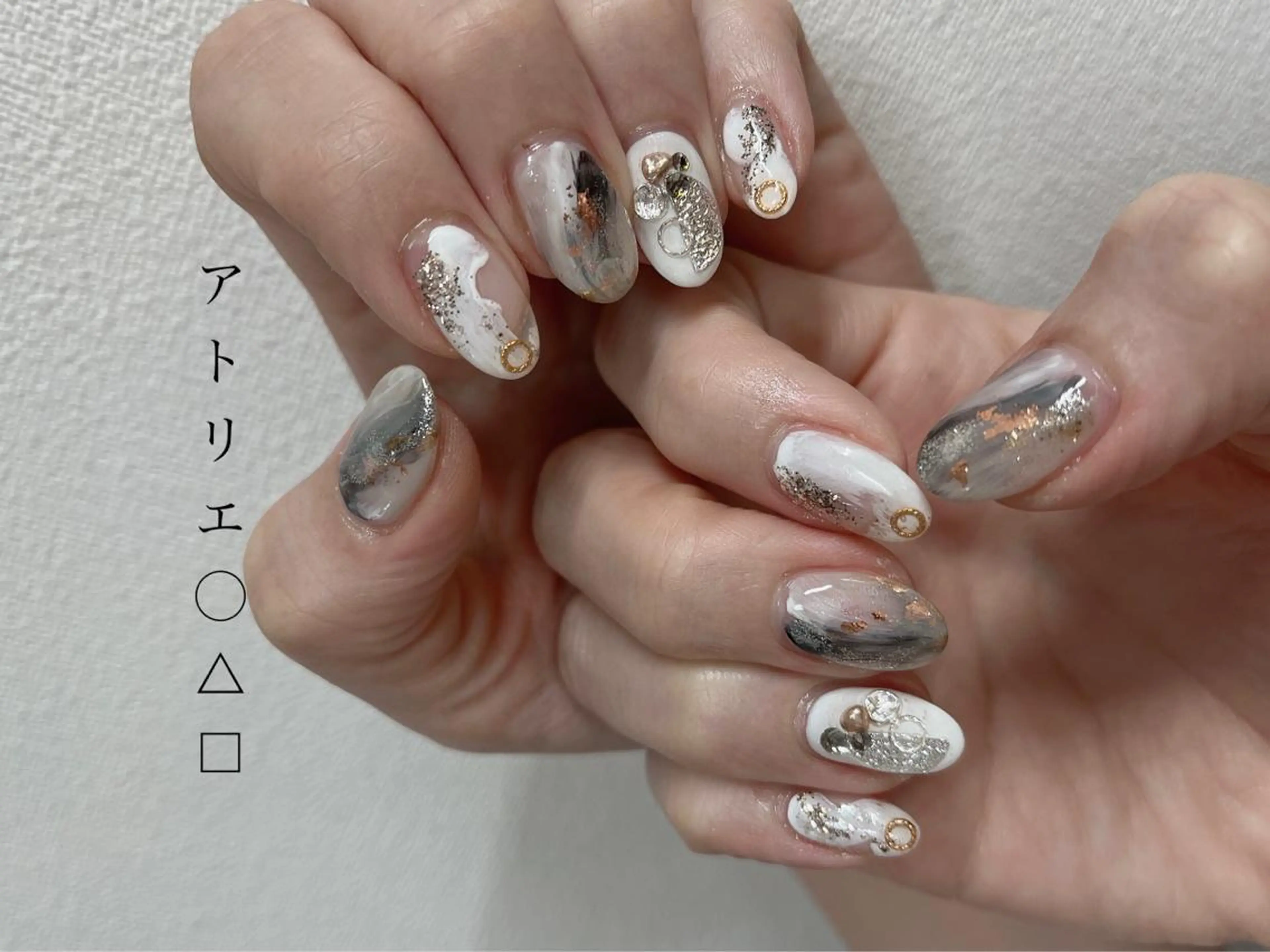 ネイル ニュアンスネイル ハンドネイル アトリエ ○△□のネイルデザイン