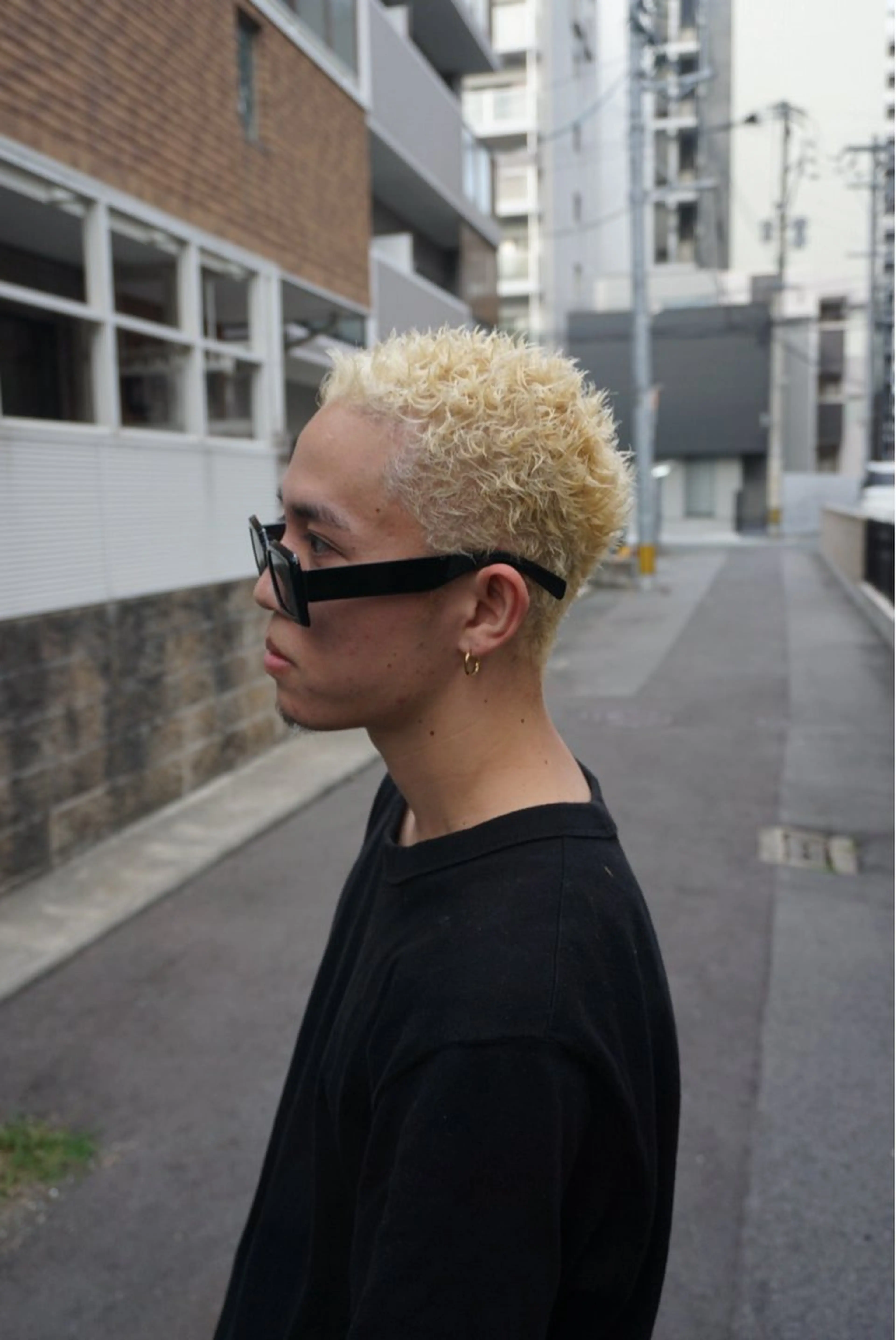 カット＋ブリーチ＋イージードリルの写真