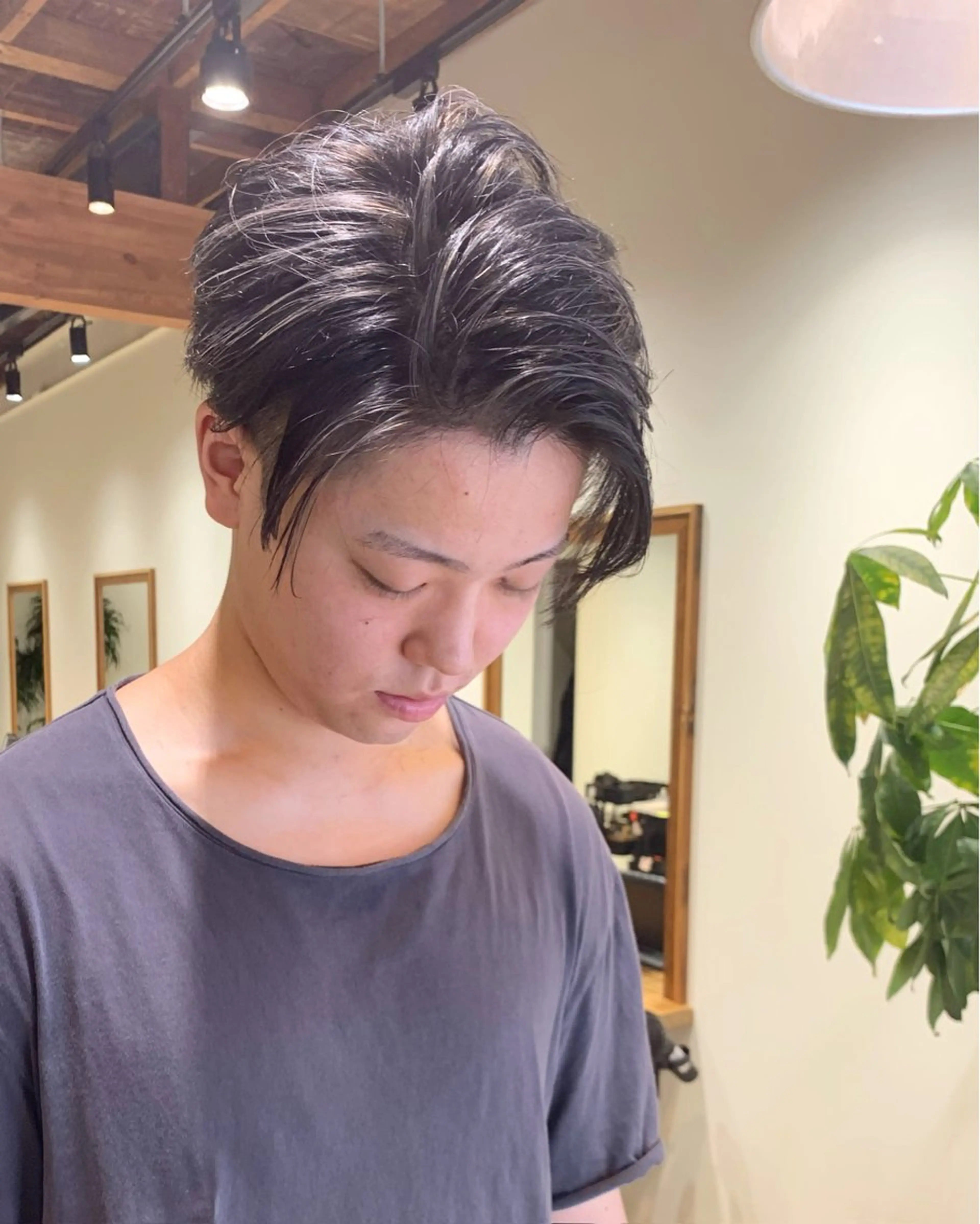 ショート ハイライト ヘアカラー 園田 将士のヘアスタイル