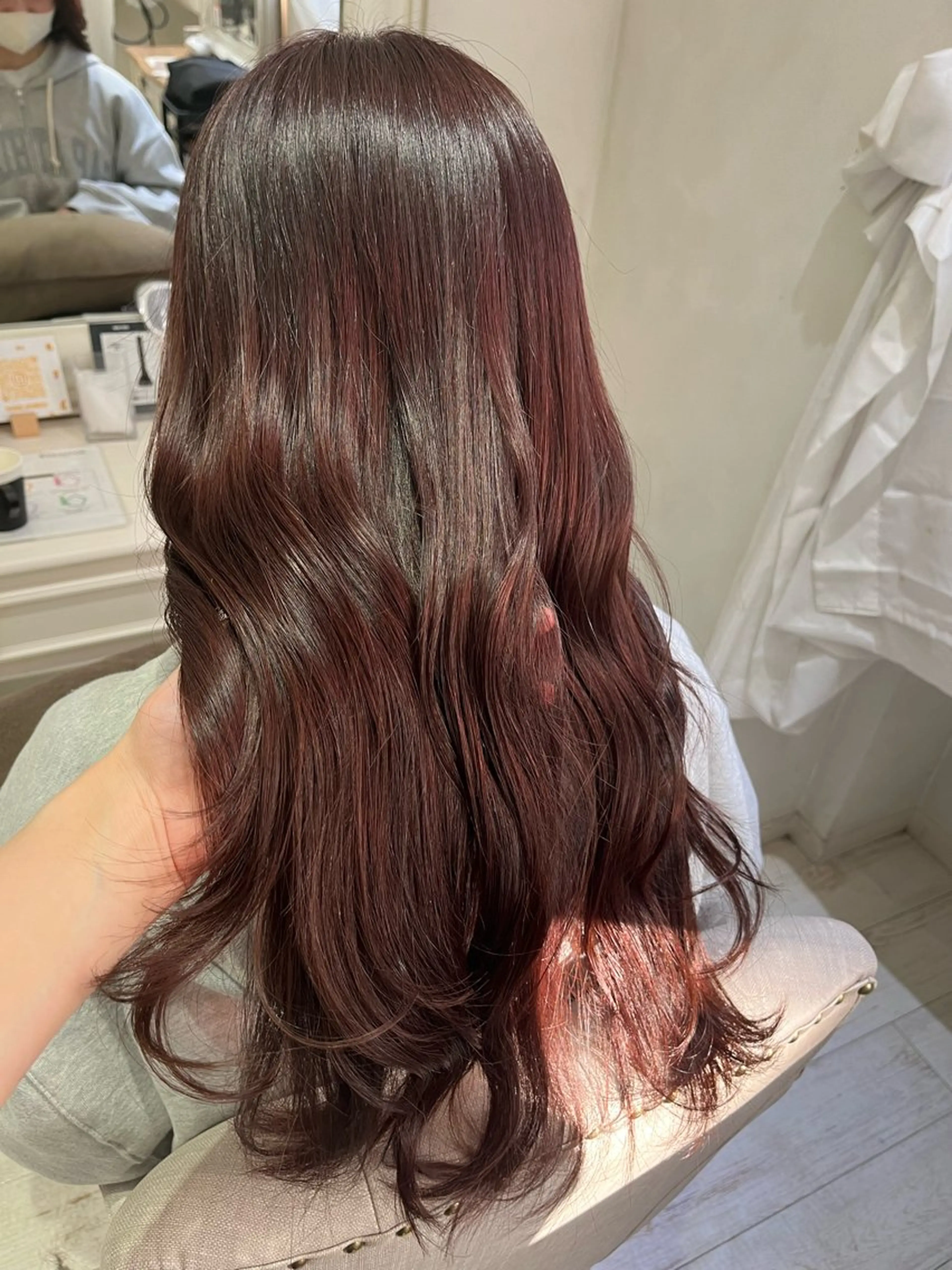 ロング カラー ヘアアレンジ ブリーチ ブリーチなしカラー ピンクカラー レイヤーカット ヘアカラー トリートメント 🐻‍❄️森山愛結美 🤍N°uairoのヘアスタイル