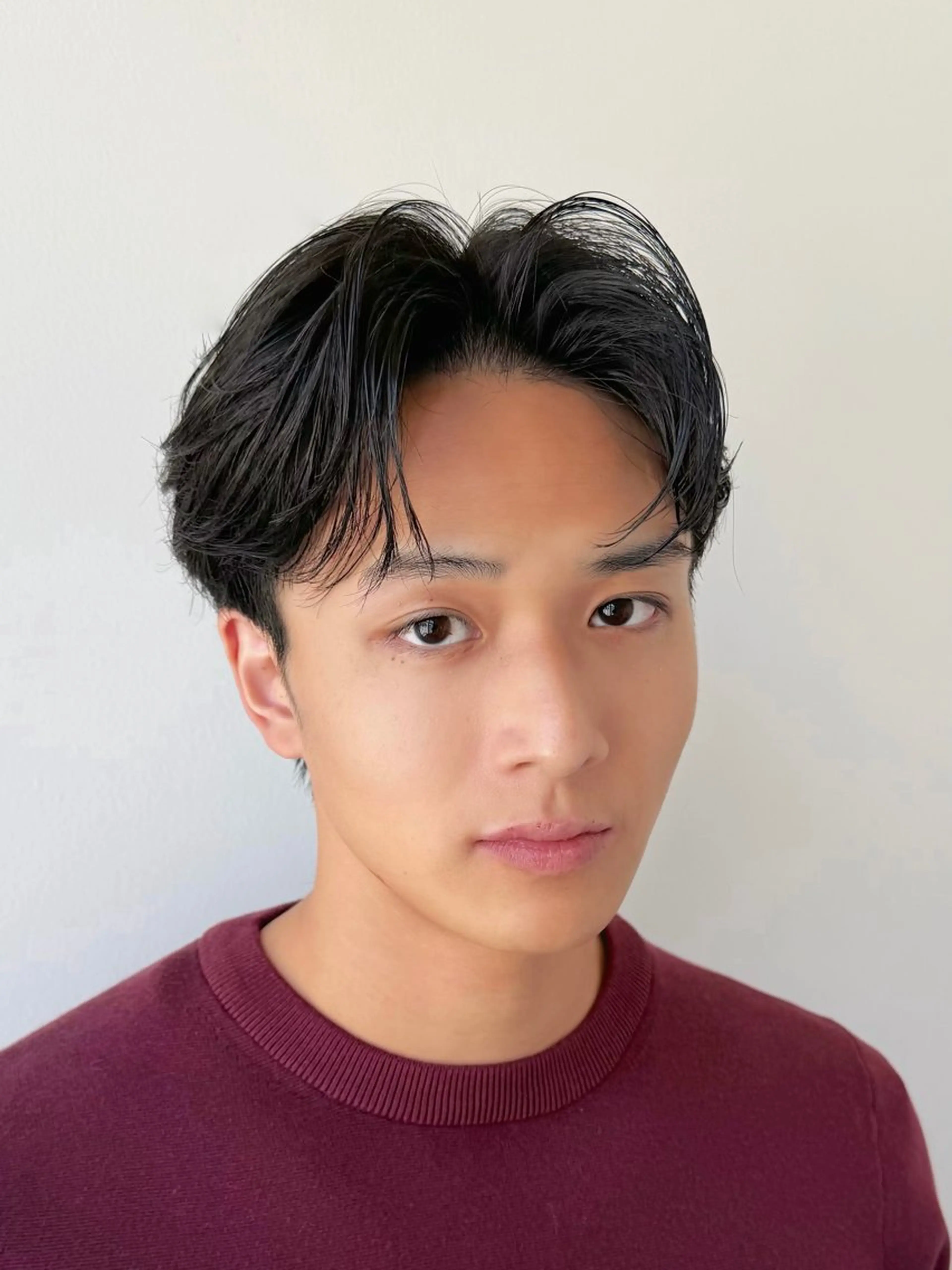 ミディアム メンズ ミディアムパーマ ビジネス センターパート メンズパーマ カット トリートメント メンズパーマ/ メンズカット/平木のヘアスタイル