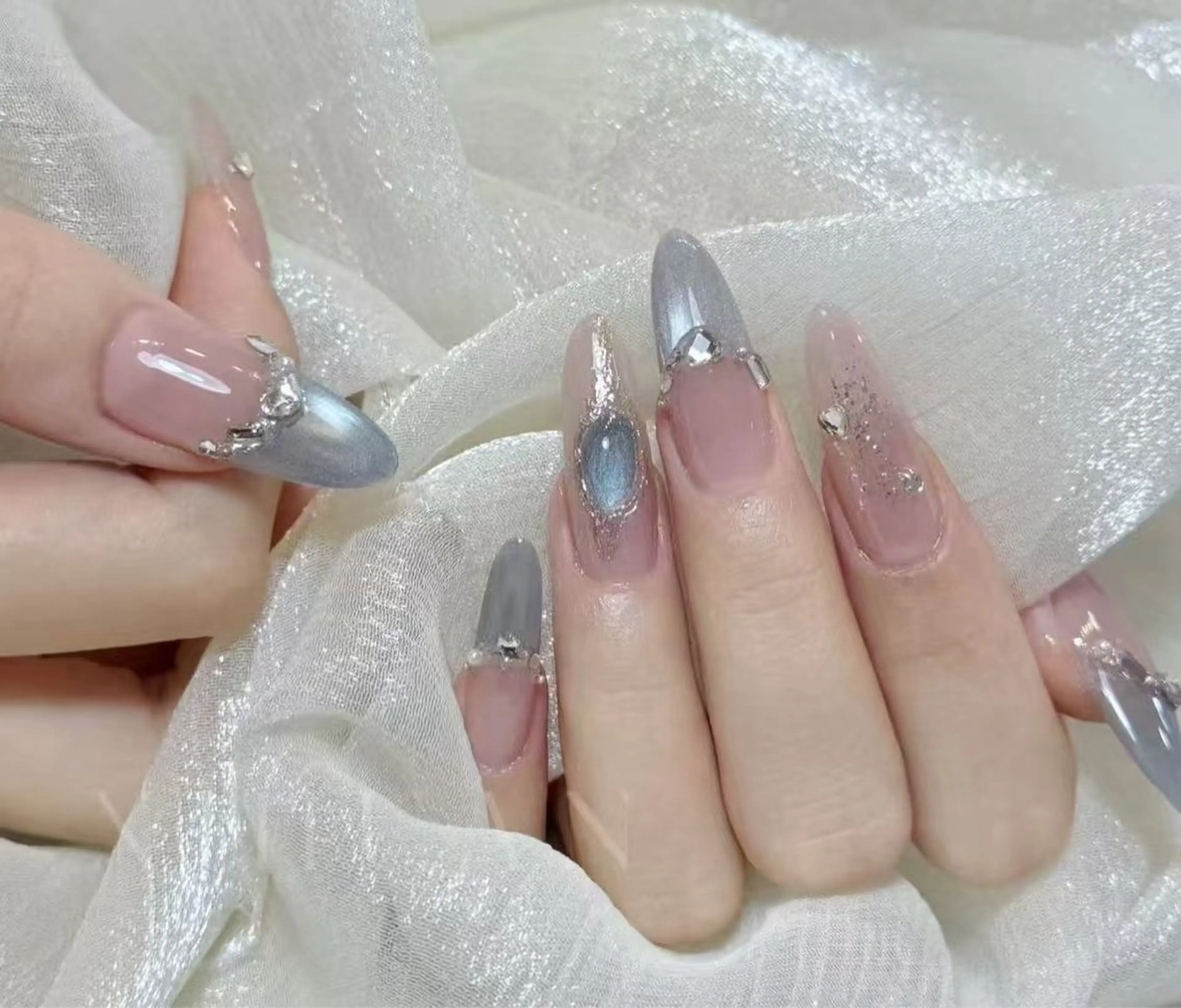 ネイル オーロラネイル フラワーネイル フットネイル フレンチネイル ジェルネイル ハンドネイル BabyYouMi nailのネイルデザイン