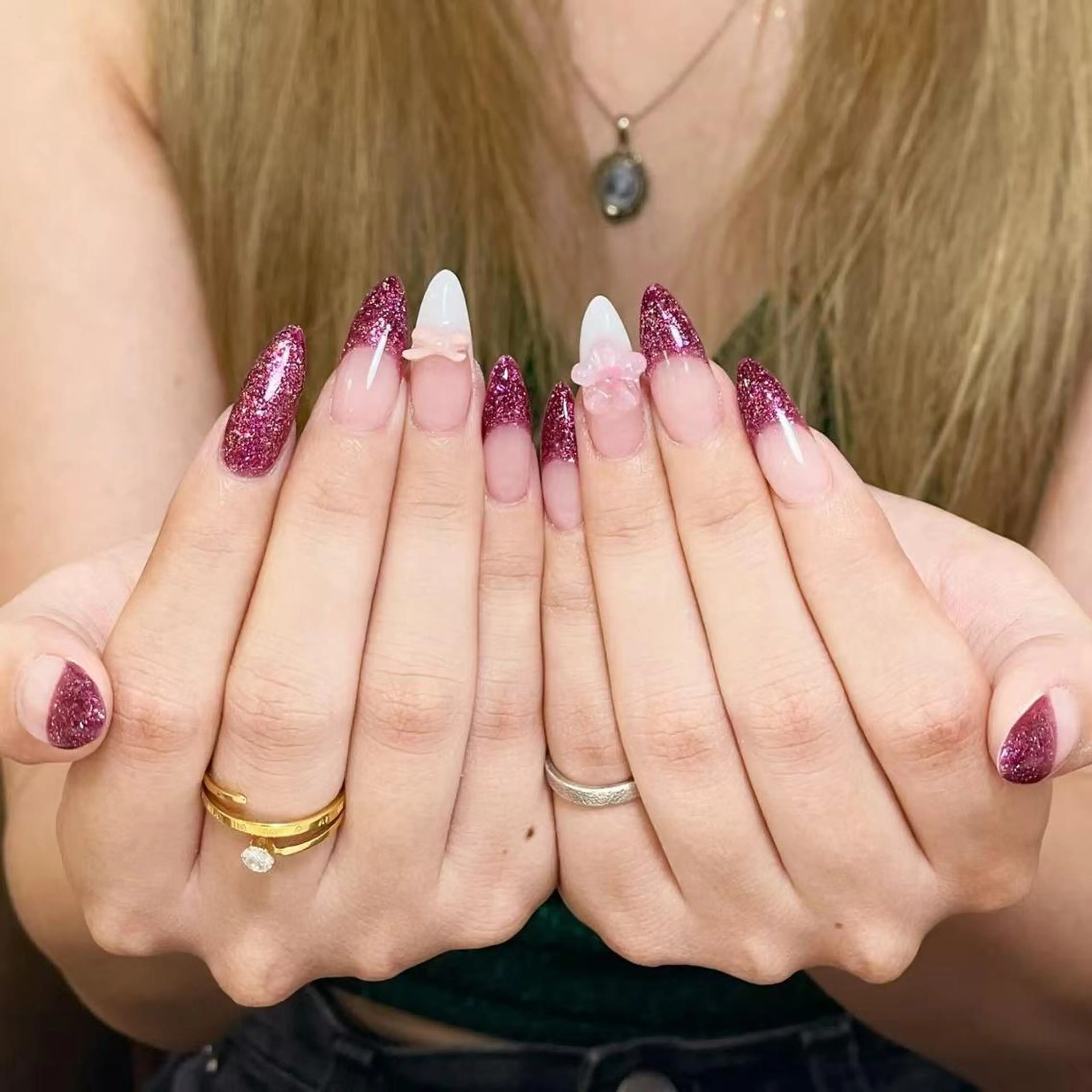 ネイル アートネイル オーロラネイル ガーリー キラキラネイル マグネットネイル ハンドネイル YOYO 💅のネイルデザイン
