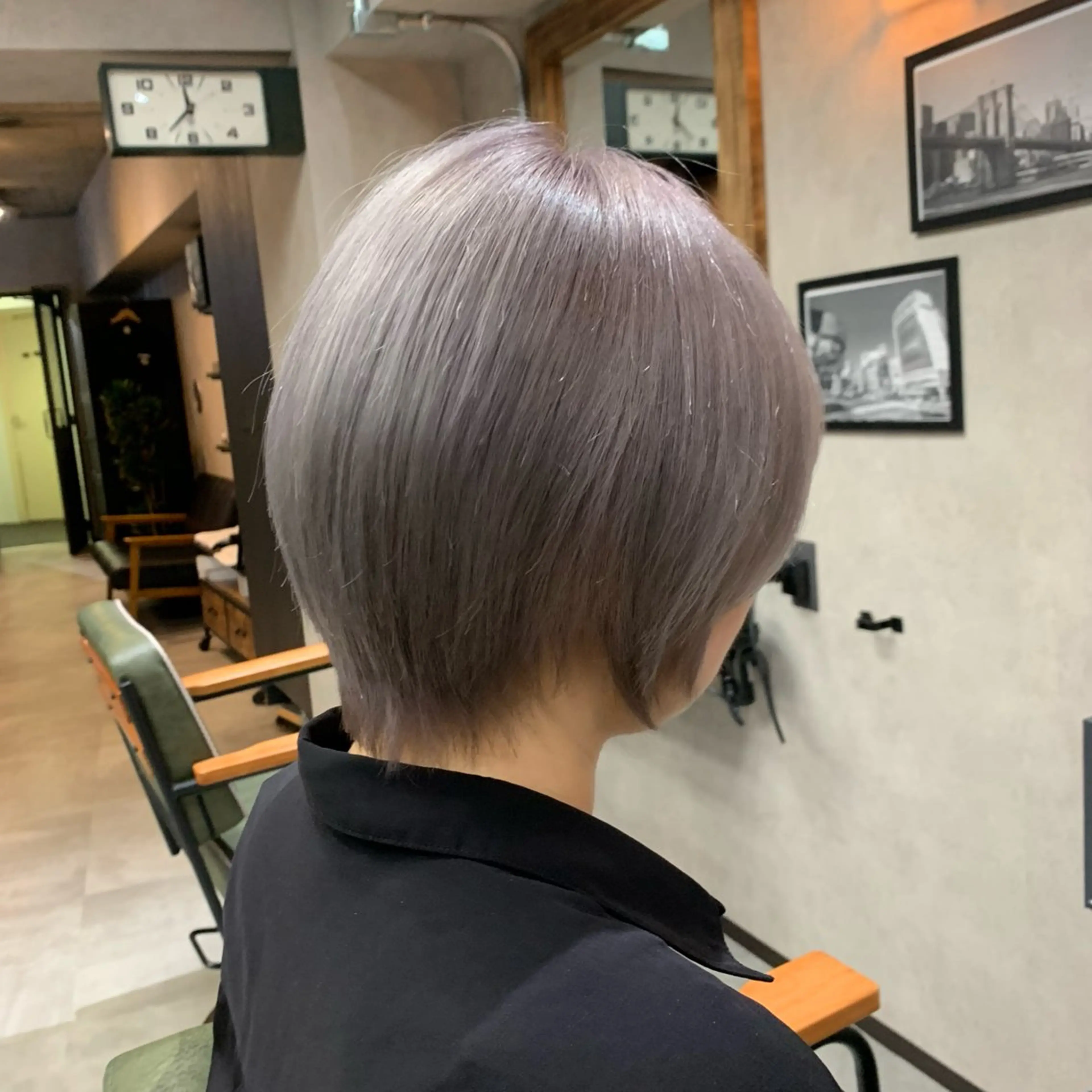ショート カラー ヘアアレンジ ハイトーンカラー シルバー カット ヘアカラー トリートメント グランルッソ所属・バレイヤージュ ハイライトのヘアスタイル
