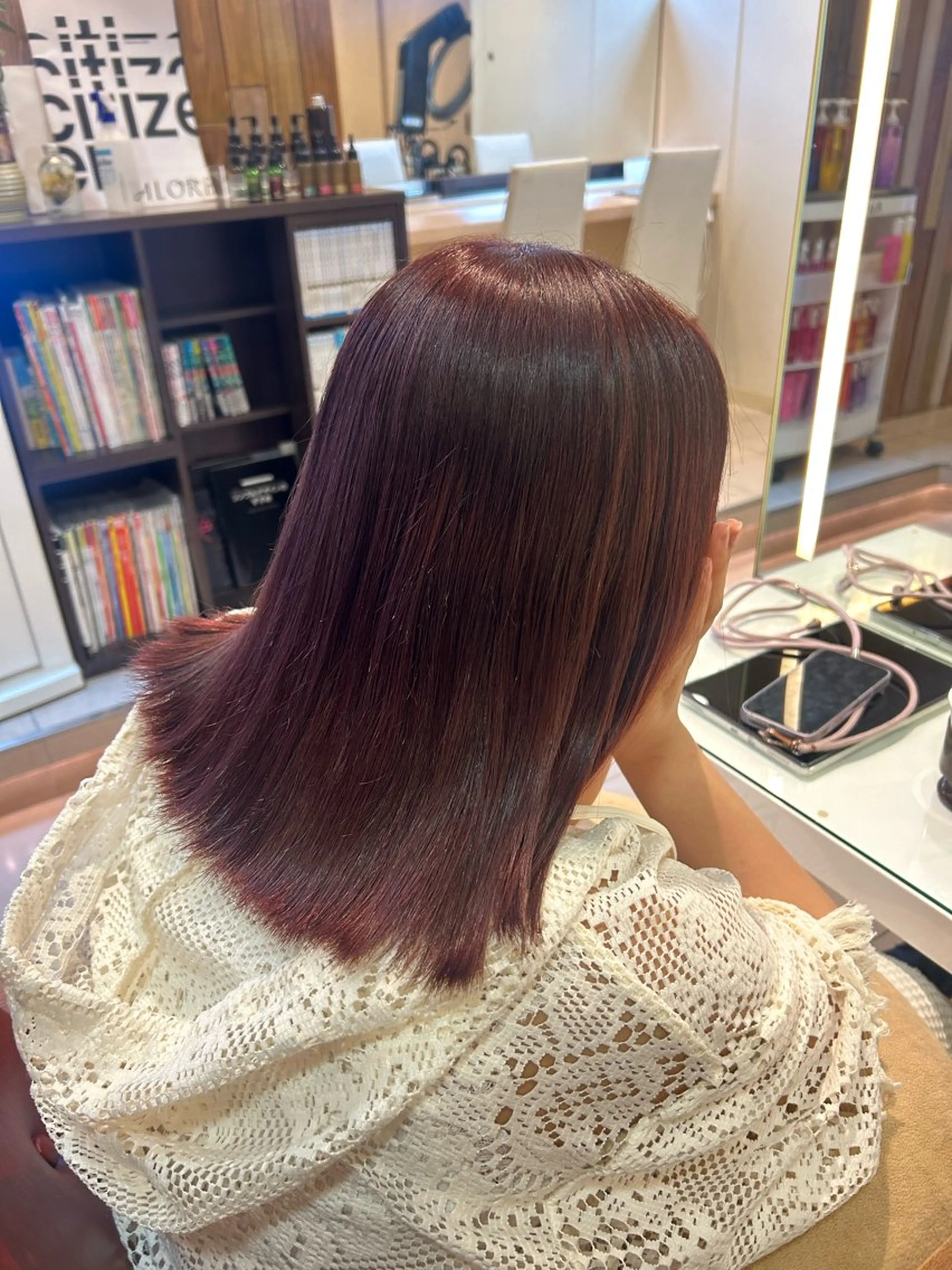 セミロング カラー ヘアカラー トリートメント 🫧透明感明るめカラ ー🫧大西あずきのヘアスタイル