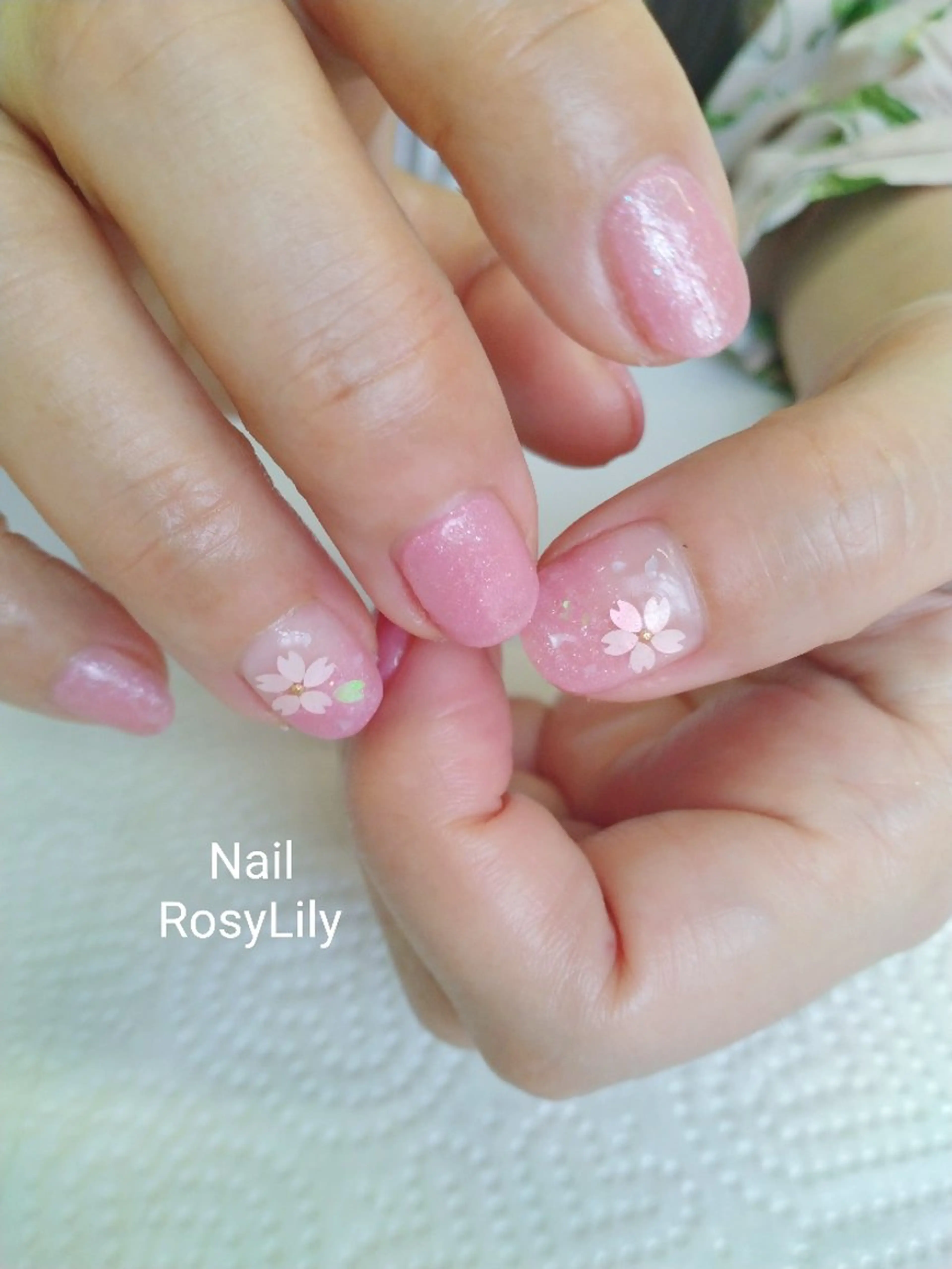 ネイル ピンク ハンドネイル ハンドケア プライベートサロン RosyLily所属・プライベートサロン Rosy Lilyのネイルデザイン