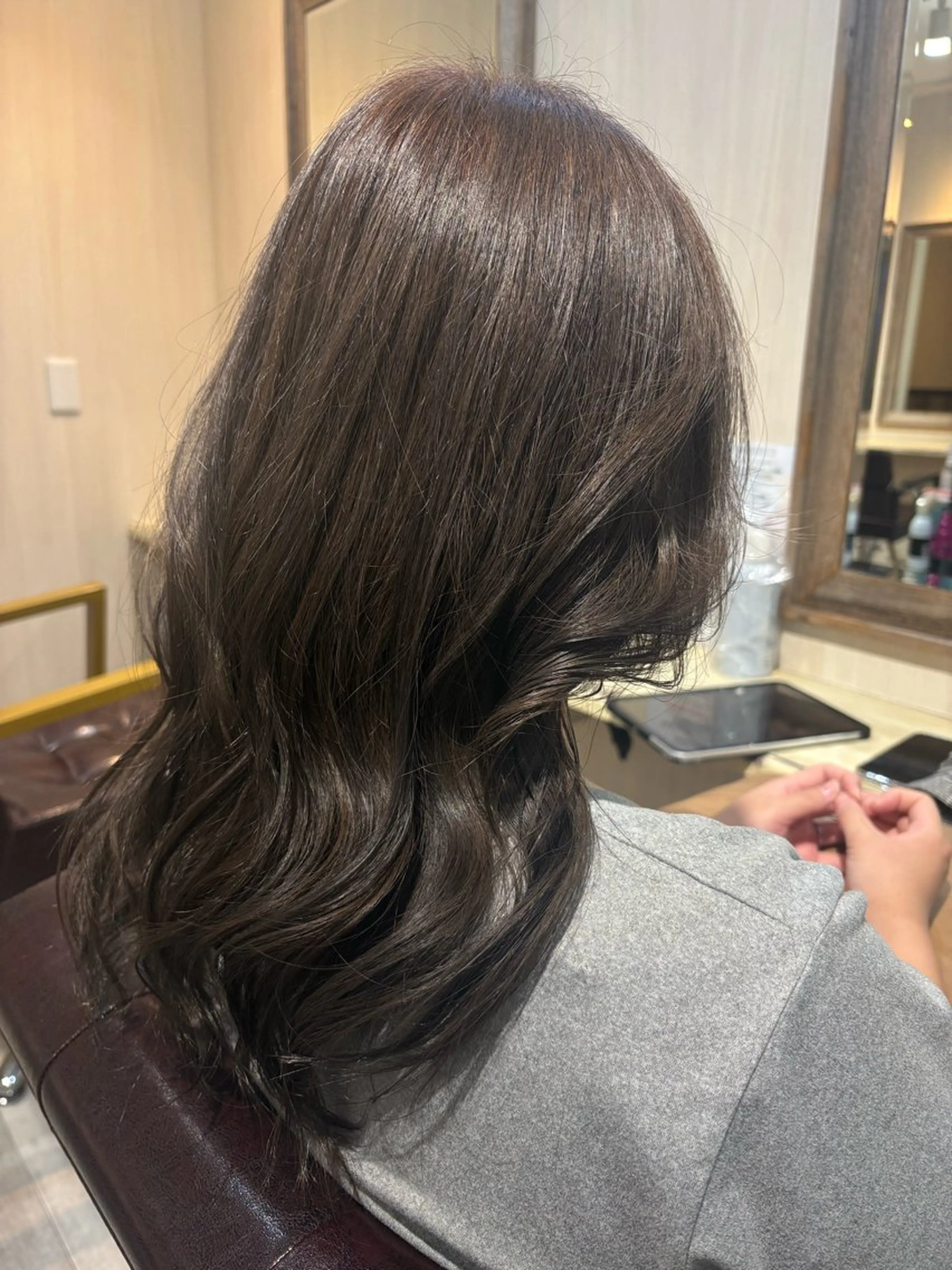 《平日21:00以降、日祝19:00以降限定》ヘアカラーのみの写真