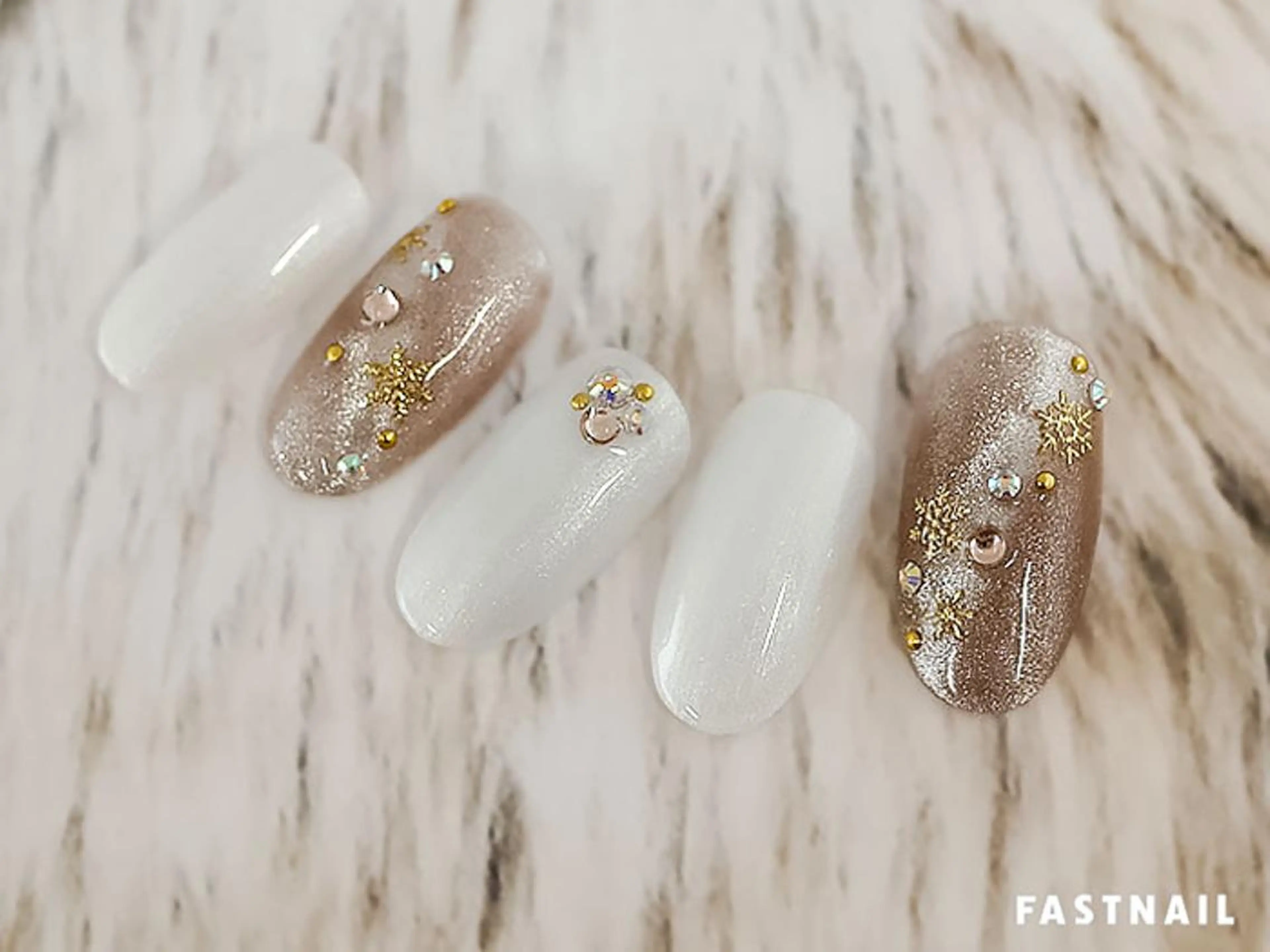 ネイル ファストネイル 京都烏丸店のネイルデザイン