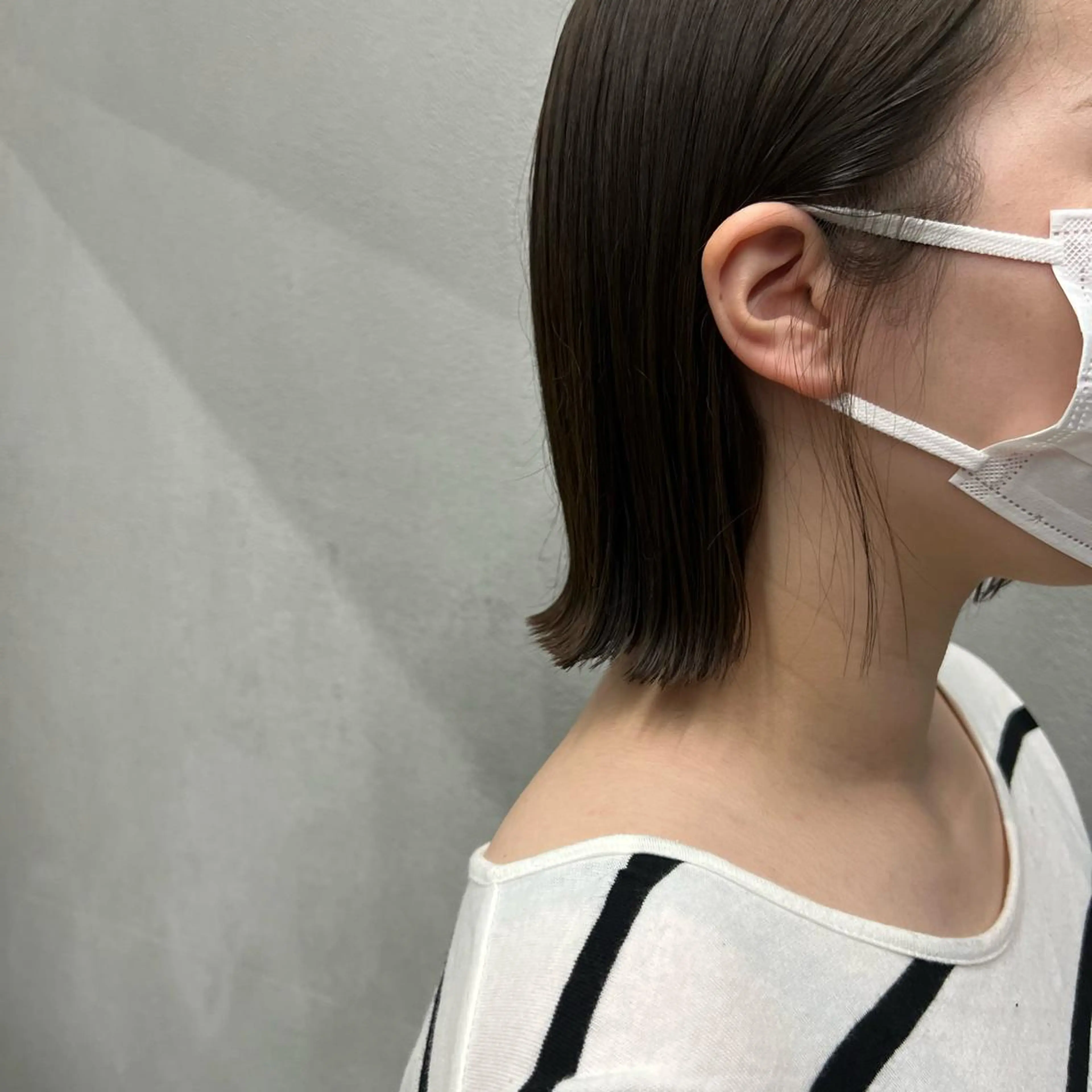 ショート 切りっぱなしボブ アッシュ ボブ カット ヘアカラー トリートメント お顔まわりカット🌱 emo.村松泉綺のヘアスタイル