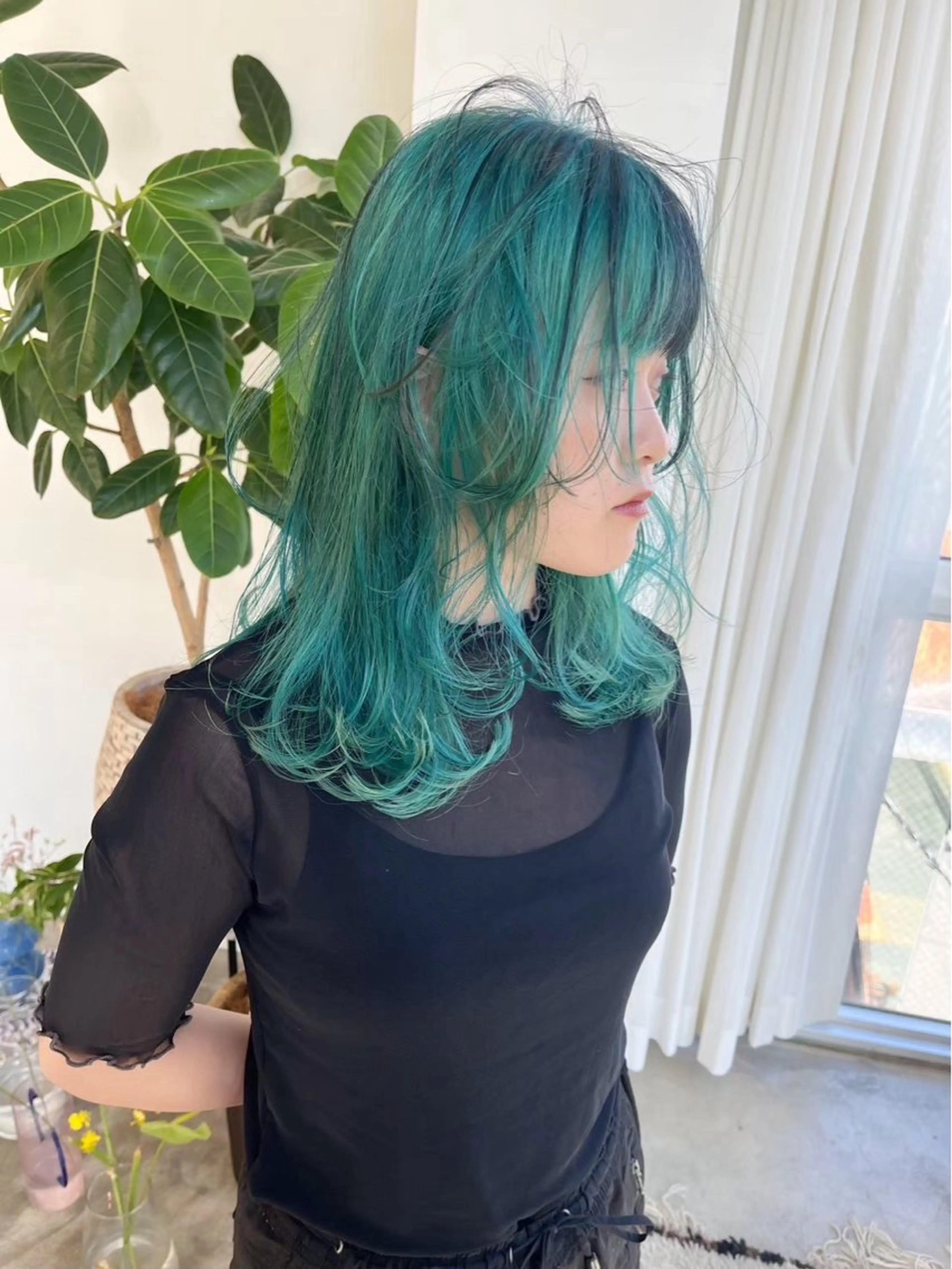 カラー ハイトーンカラー ness 一花のヘアスタイル