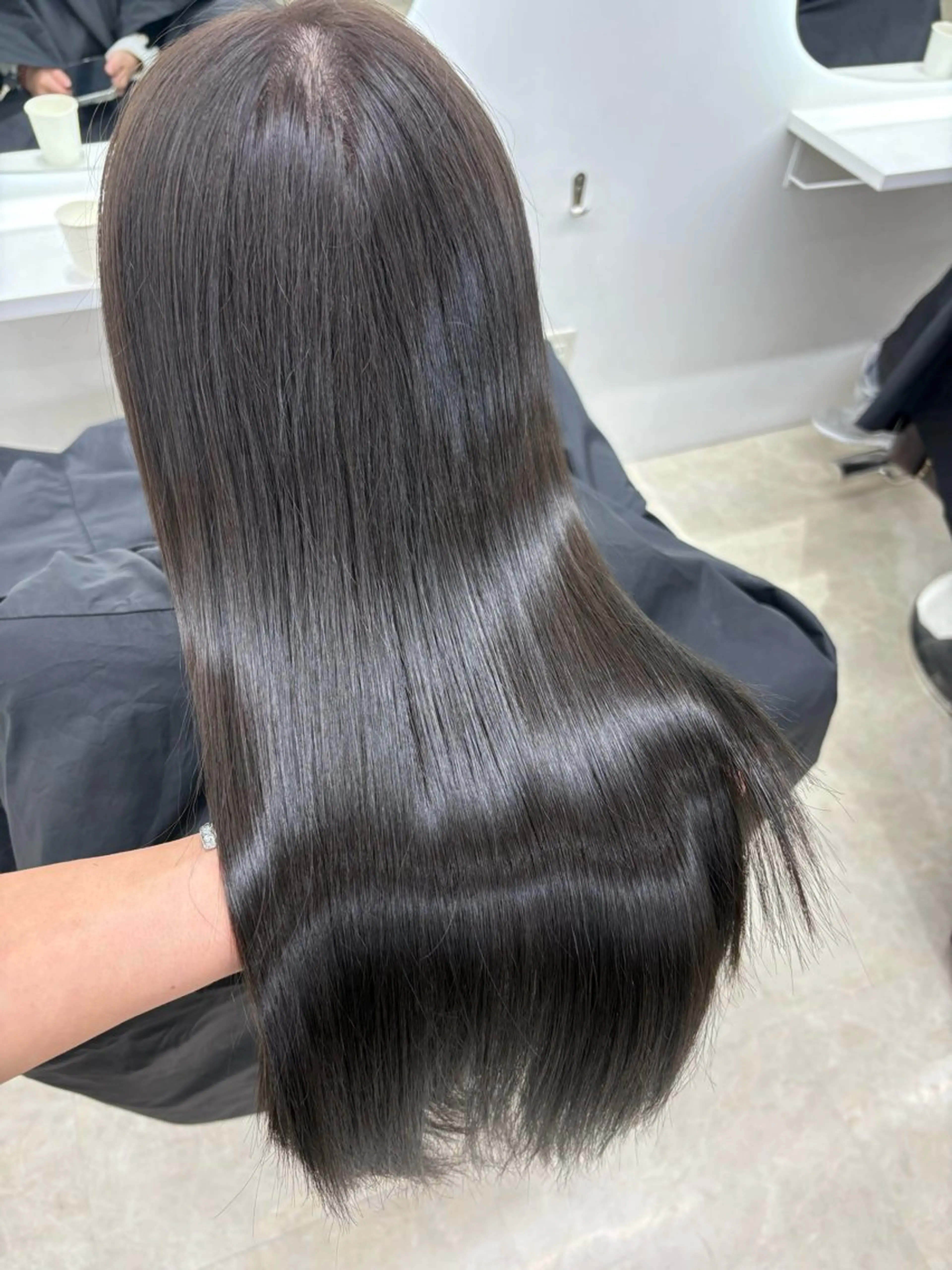 ミディアム カラー カット ヘアカラー トリートメント ヘアセット 新宿/韓国ヘア/ 髪質改善ストレートのヘアスタイル