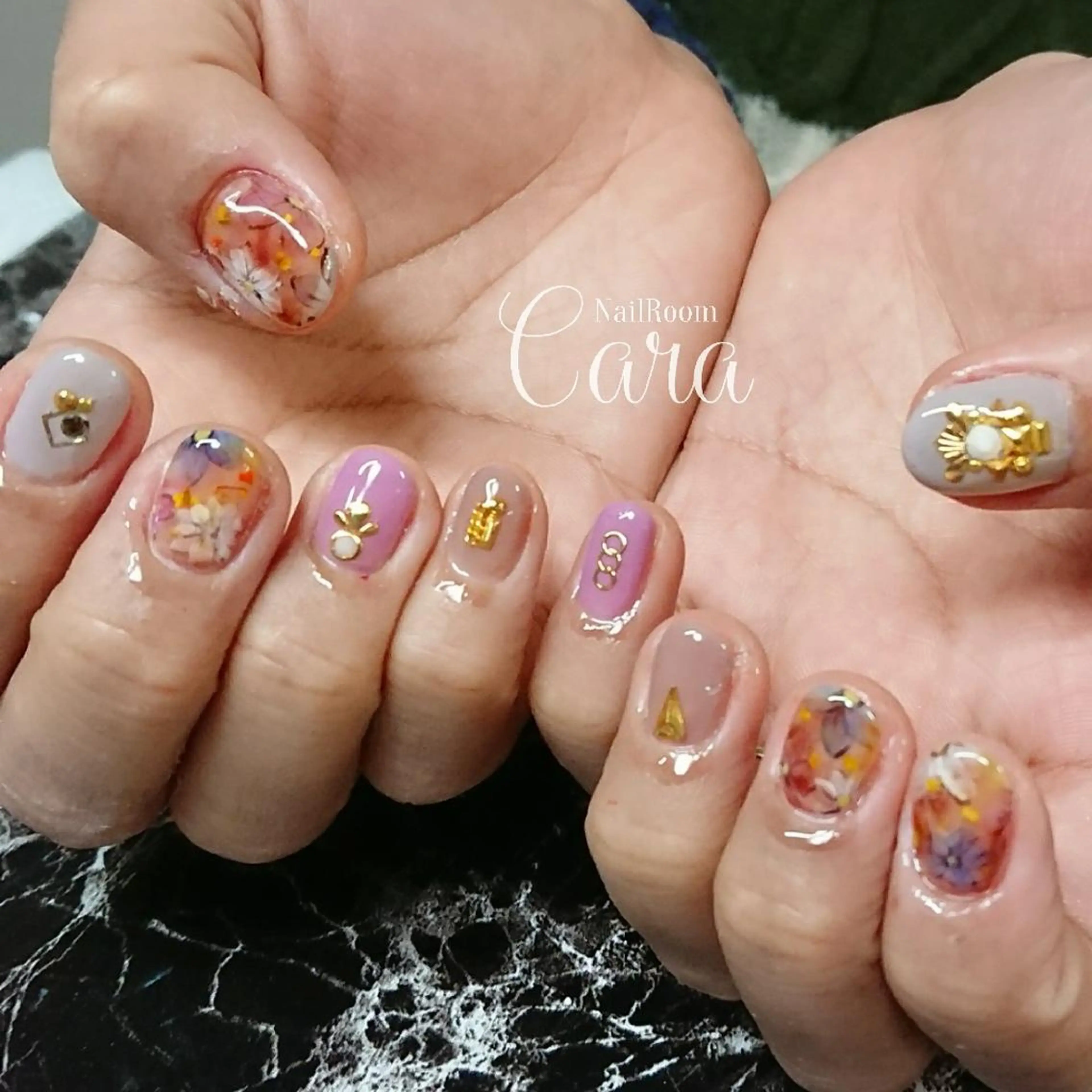 ネイル instinkt_ Mio Mizunoのネイルデザイン