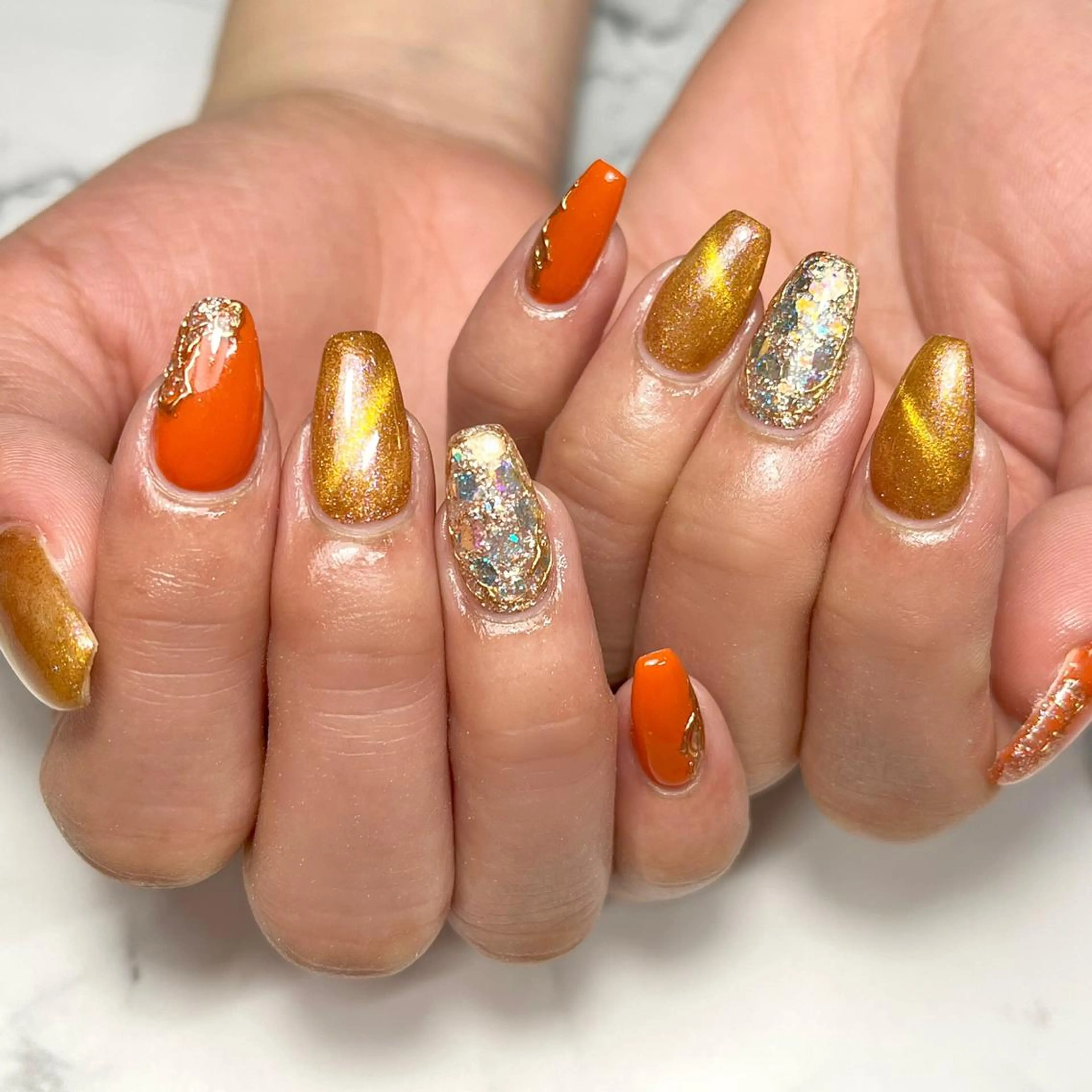ネイル アートネイル ジェルネイル ゴールド ホログラムネイル 韓国ネイル ハンドネイル NAIL NOWのネイルデザイン