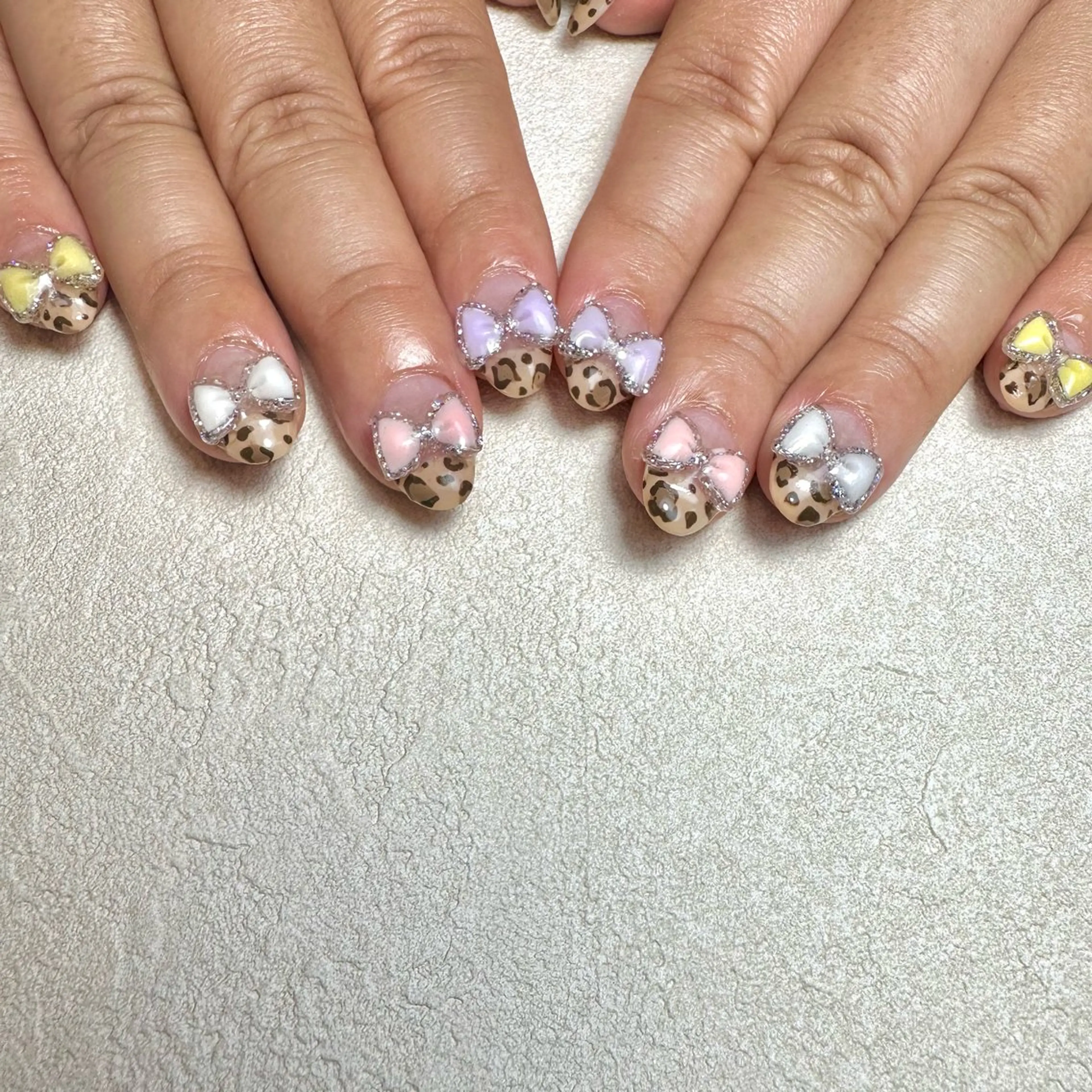 ネイル リボン ハンドネイル フットネイル GéRanium Harukaのネイルデザイン