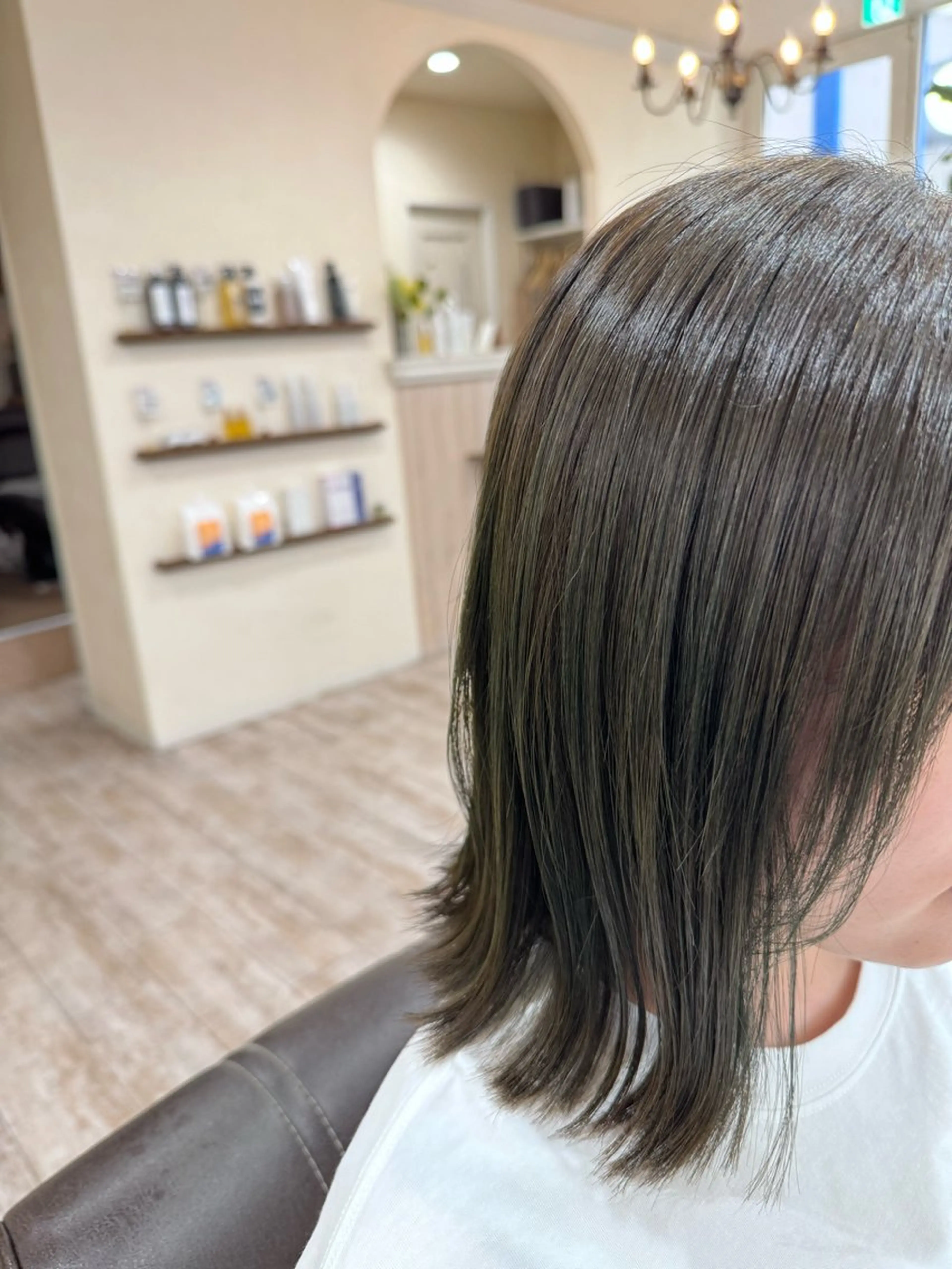 ミディアム カラー 切りっぱなしボブ ベージュカラー オリーブベージュ ボブ 髪質改善 カット ヘアカラー トリートメント noble店長 松本　拓也▶◀*.のヘアスタイル