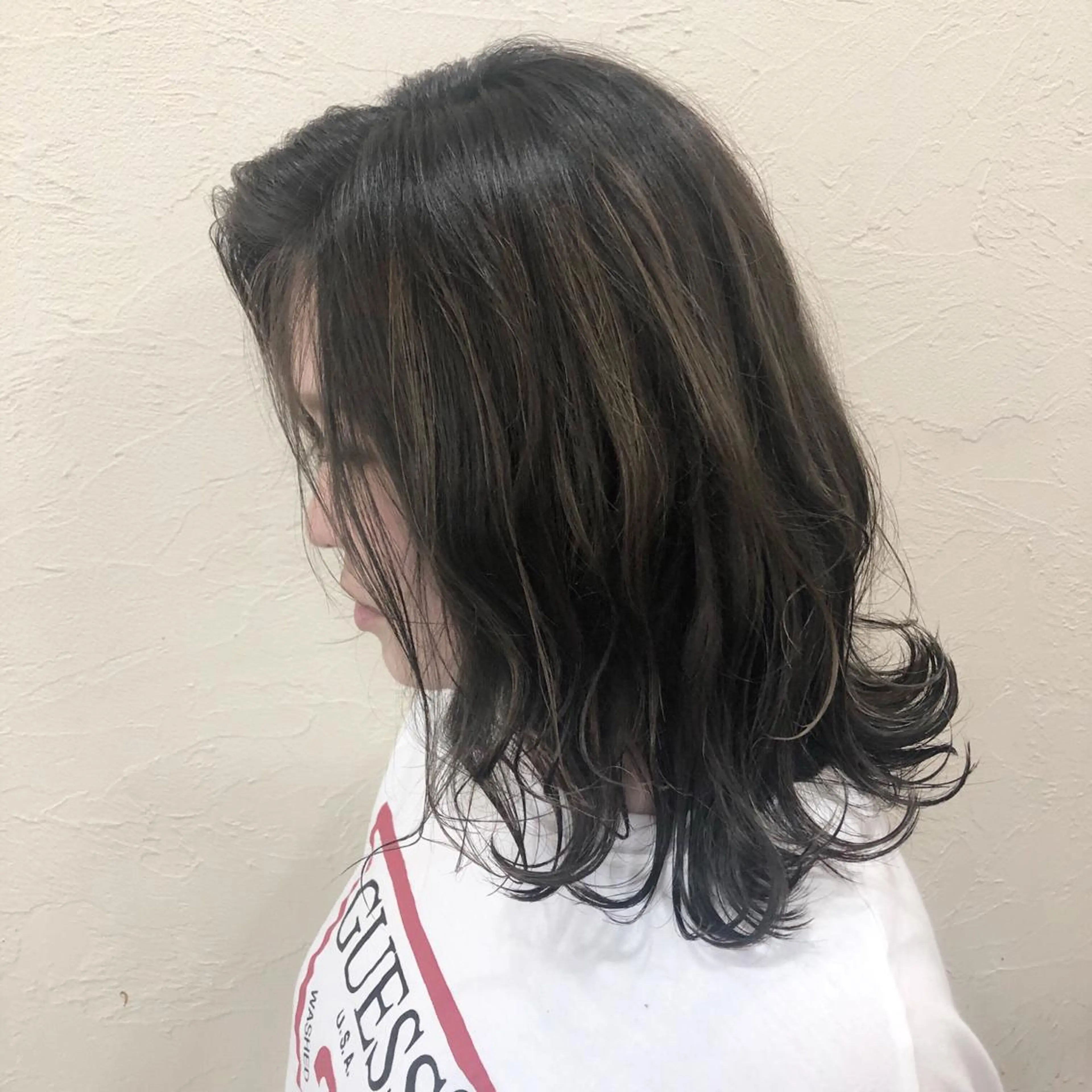 セミロング カラー ENIF ヤマグチアツコのヘアスタイル