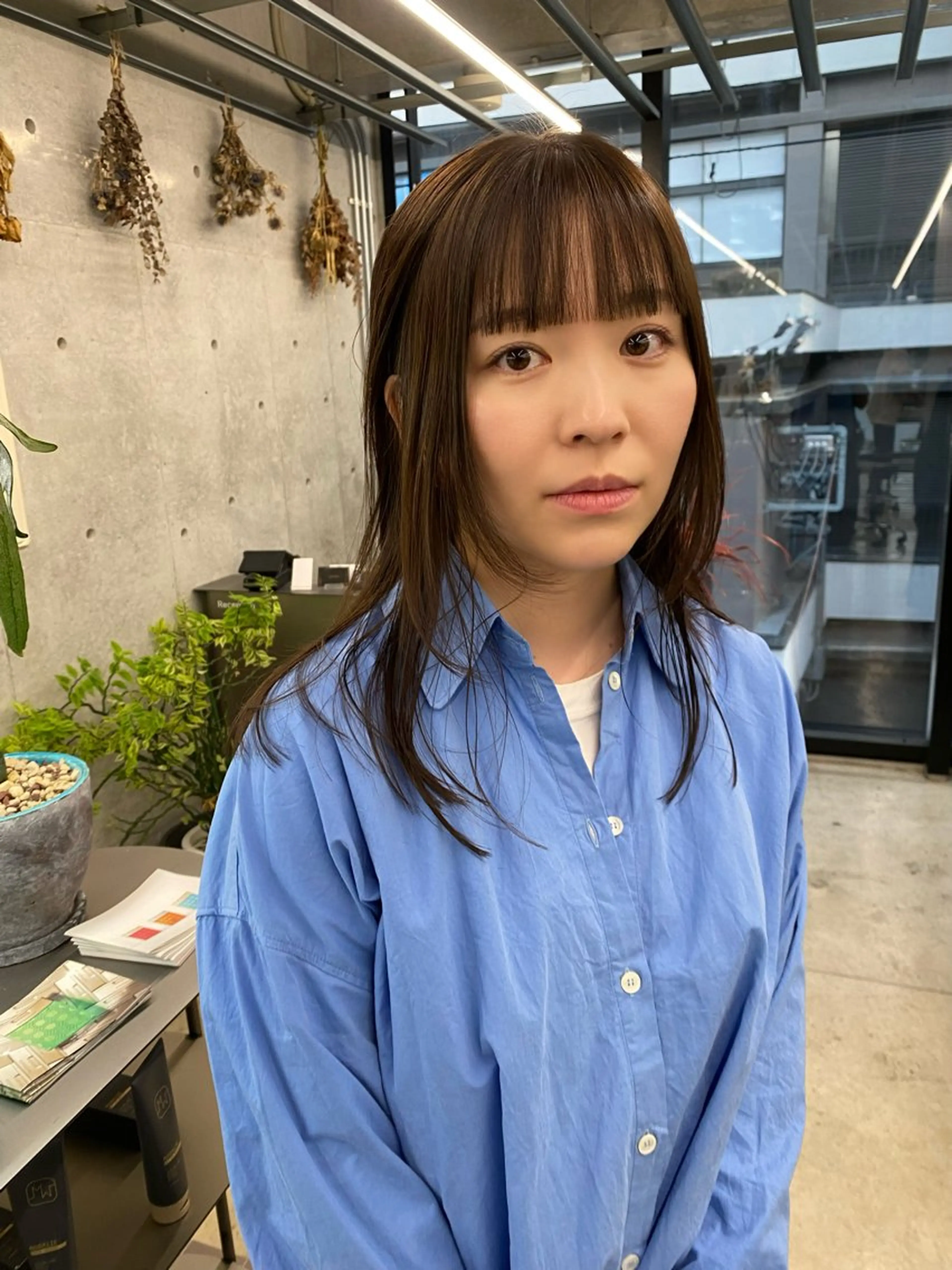 ミディアム カラー カット ヘアカラー トリートメント 似合わせカット レイヤーボブウルフのヘアスタイル