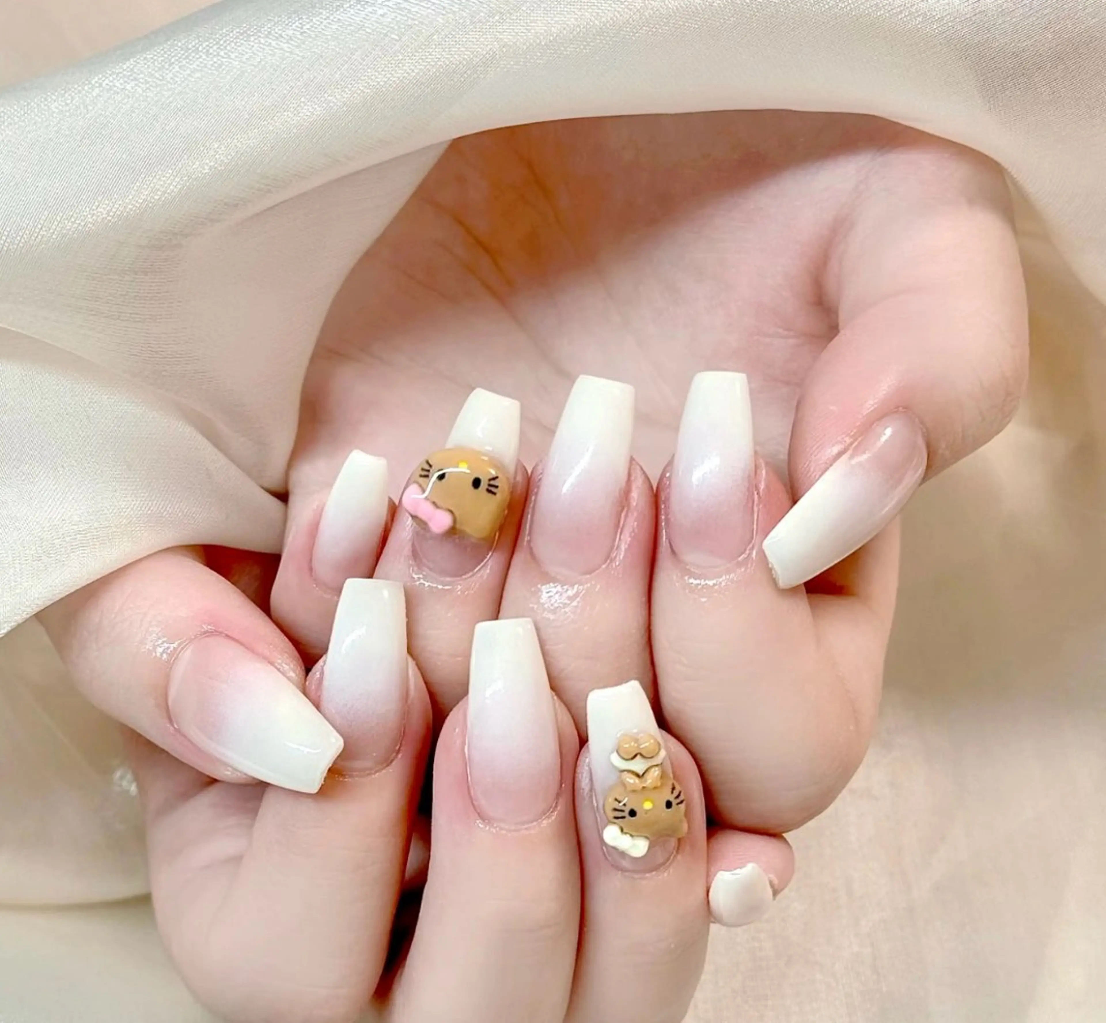 チップスカルプフレンチ/カラグラデ/ミラー/オ－ロラ+2個パーツ￥11520の写真