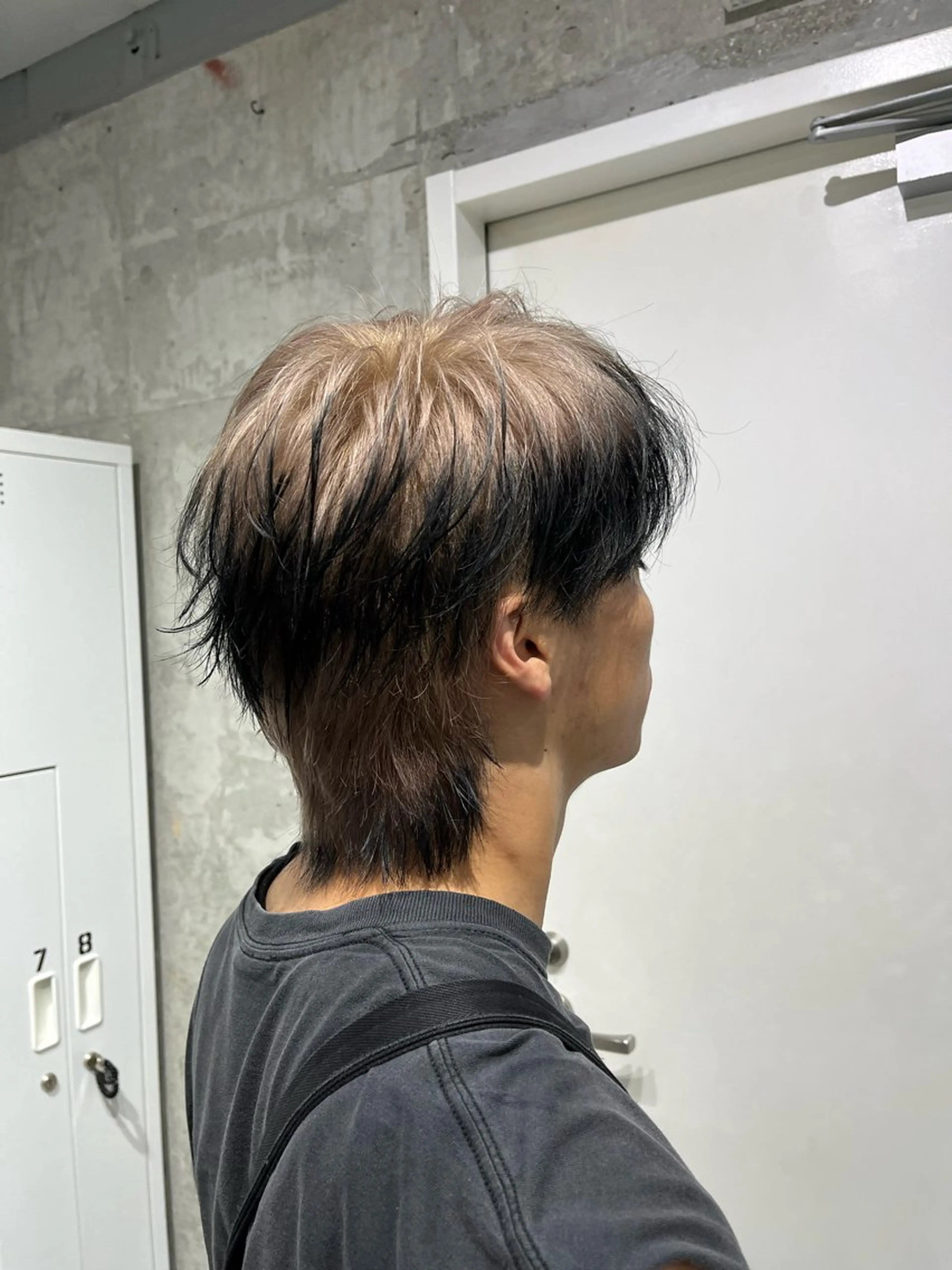 ショート メンズ メンズウルフカット ウルフカット ウルフカット🐺 センターパート🌈のヘアスタイル